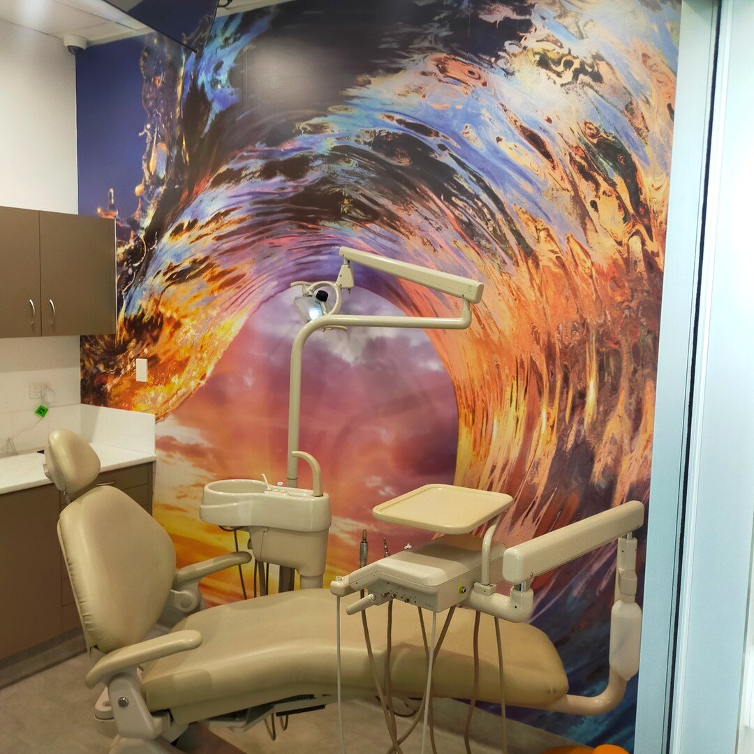 The team at @peaceful.dental chose some stunning imagery to create a relaxing atmosphere at their clinic in Greenbank.
#limesigns #wallwraps