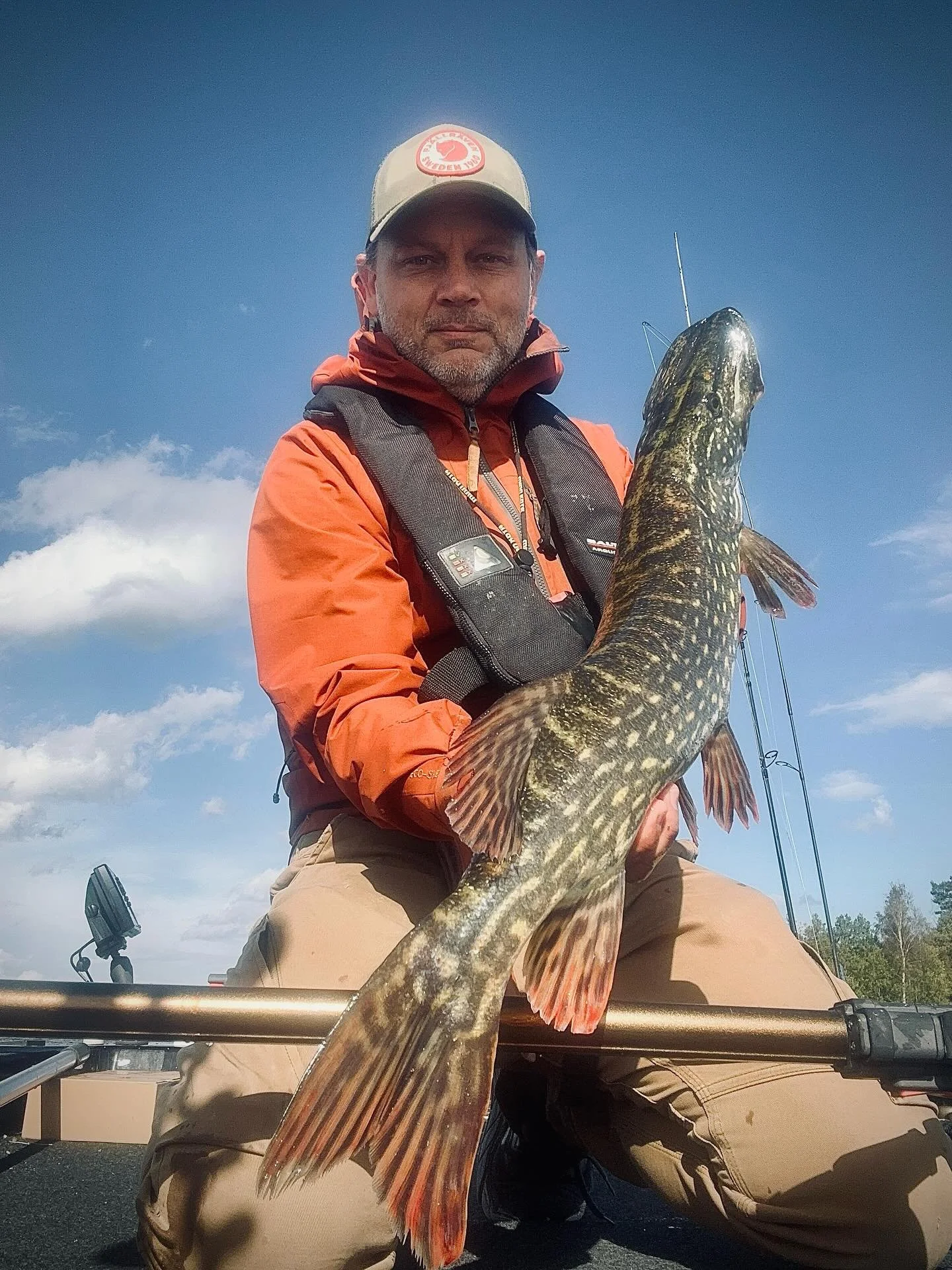 Ny V&auml;nerg&auml;dda nu p&aring; en Duncan M Mila. K&auml;nns som h&ouml;sten kan bli bra. 🌊☀️

#duncanlures #lures #fishingstore #bete #baitbuilder #catchandrelease #pike #fishing #pikefishing #jerkbait