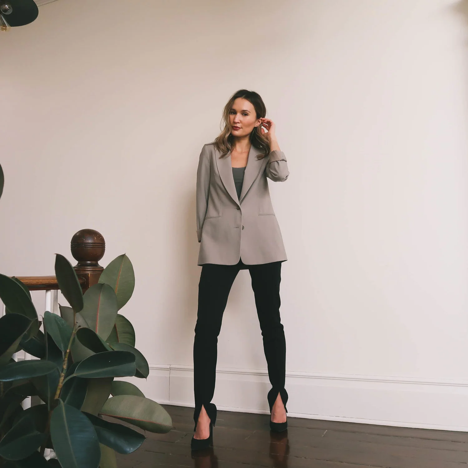 how+to+style+taupe+blazer.jpeg