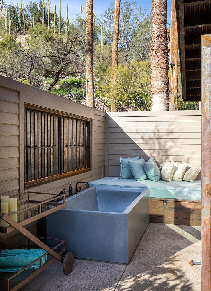 outdoor-spring-fed-bath-bungalow-room-castle-hot-springs-arizona.jpeg