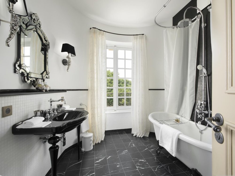 Chateau-dEstoublon-Provence-Bathroom-1.jpeg