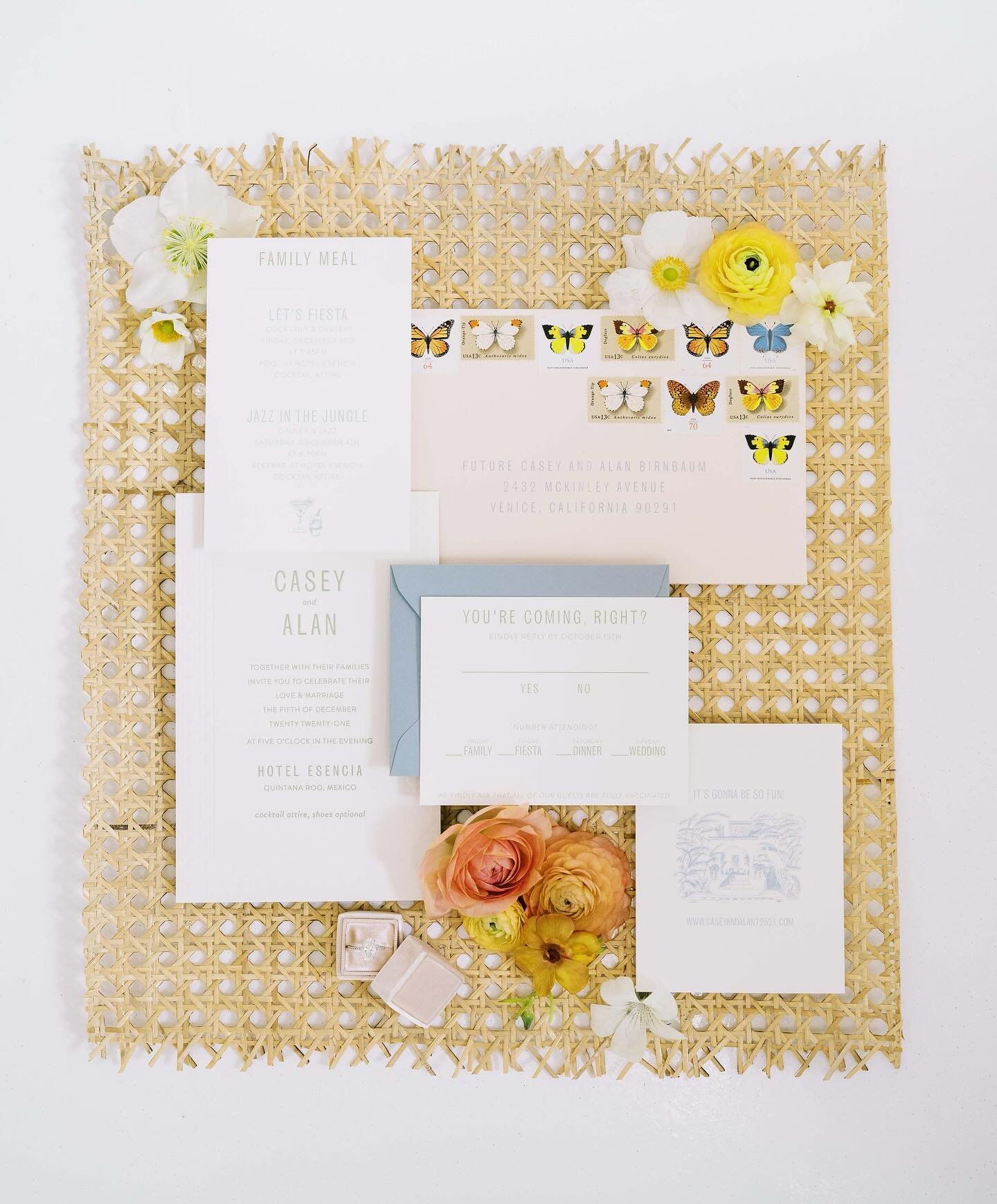 Just over here invoking spring with flowers, pollinators and sunshine ☀️🌸🦋 

We love how C+A&rsquo;s wedding suite embodies a soft spring feeling! 

@jamesandschulze 
@lamusadelasflores 
@primandpixie 
@hotelesencia