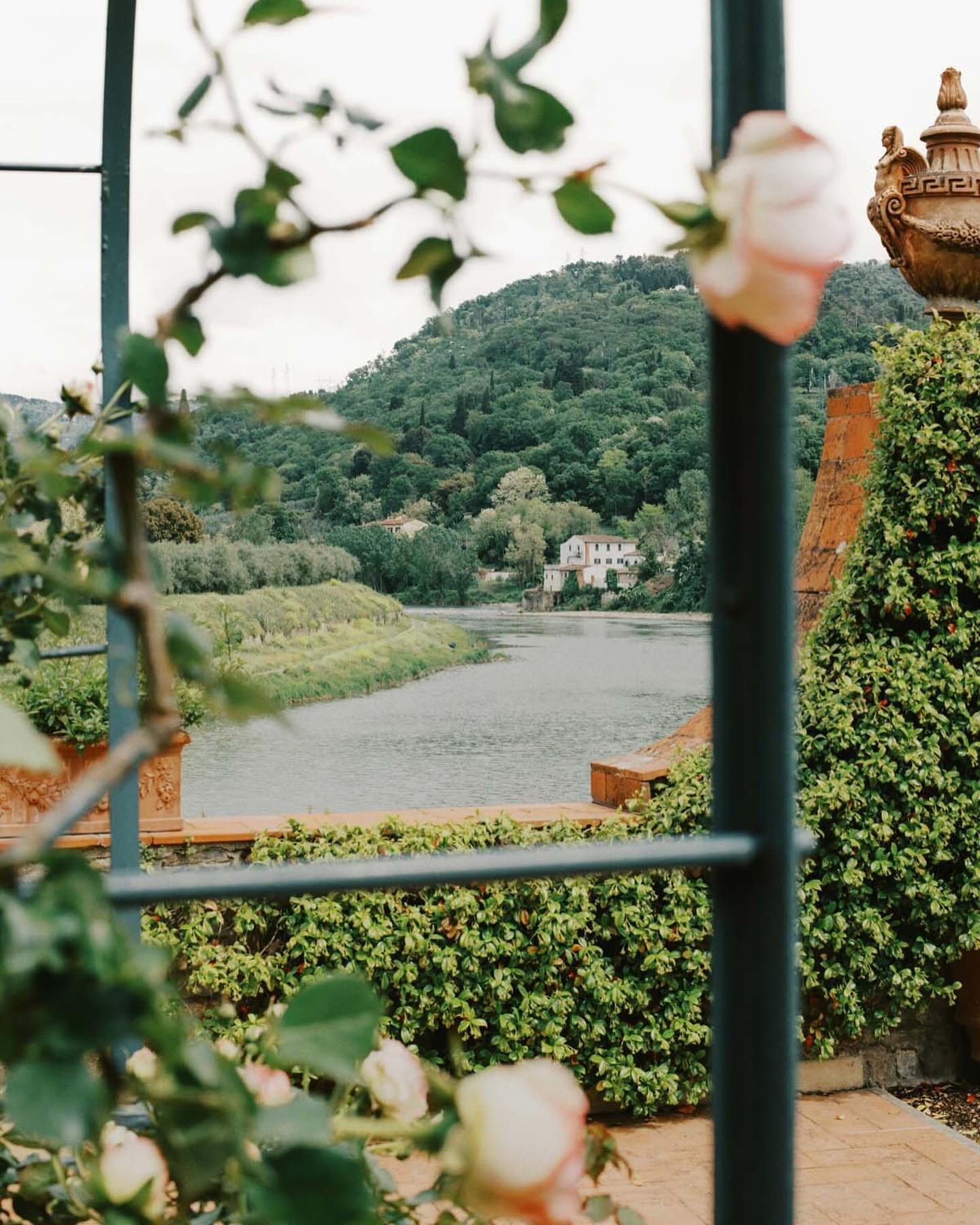 This weekend we&rsquo;ll be back at @villalamassaofficial celebrating with C+N exactly two years after this beautiful wedding for O+D and we can&rsquo;t wait! 

We&rsquo;re so excited for the amazing line up of weddings in Italy over the weeks to com
