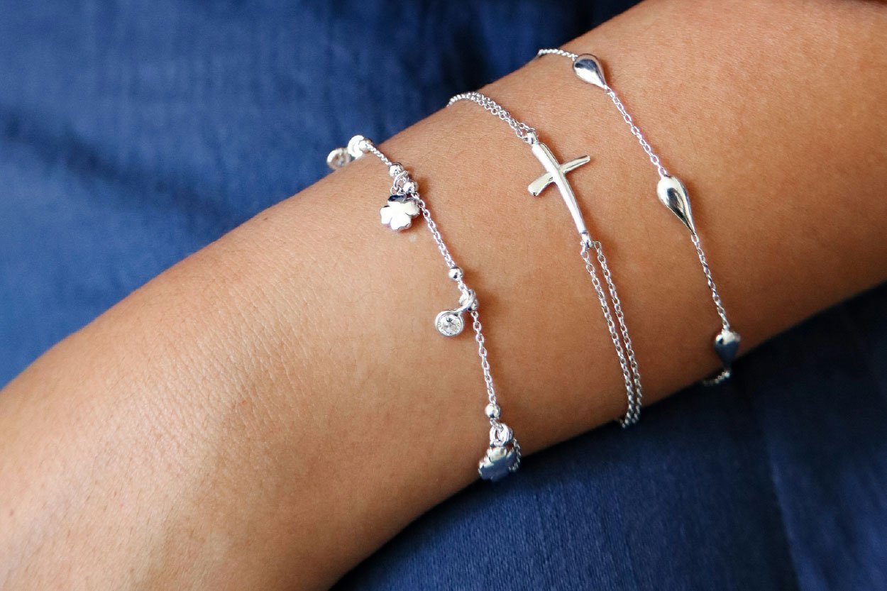 Pop-Up Charm Bar by Iviana & Co.