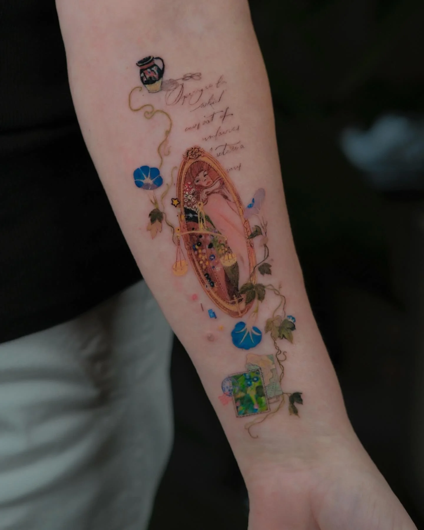 Starting with hand poke in college, Rui (@rui.tat) fell in love with turning skin into a moving gallery. 

Blending abstract and expressive elements, her work goes beyond decoration with each piece telling a deeply personal story.

Book with Rui at t