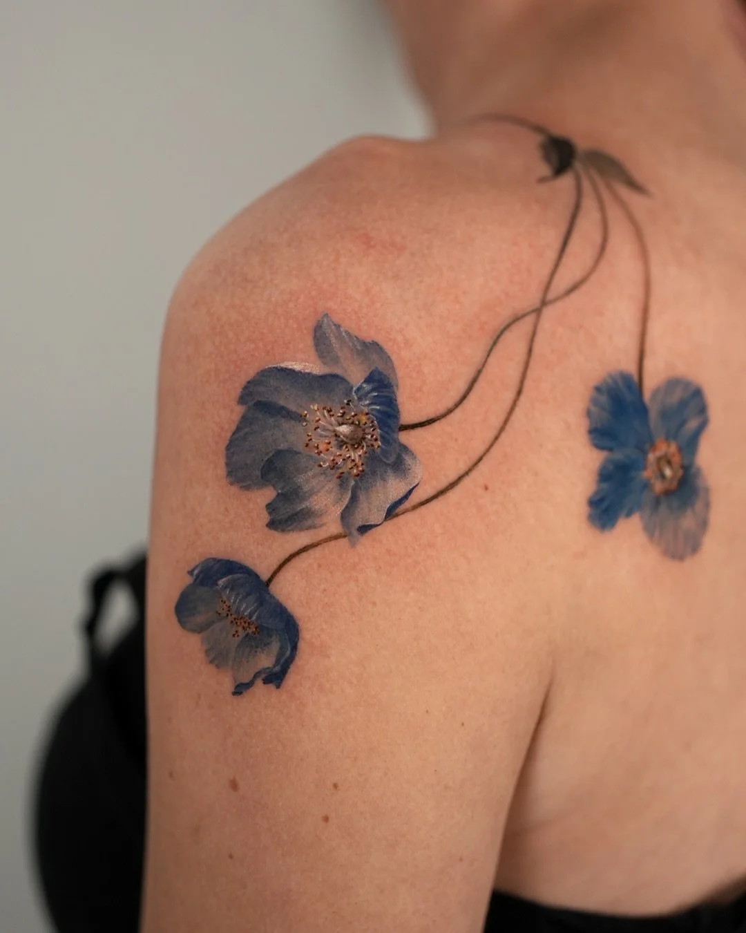 A collection of floral works by @graffittoo.

To start a project or view more of his portfolio, visit the link in our bio.

#AtelierEva #FloralTattoo