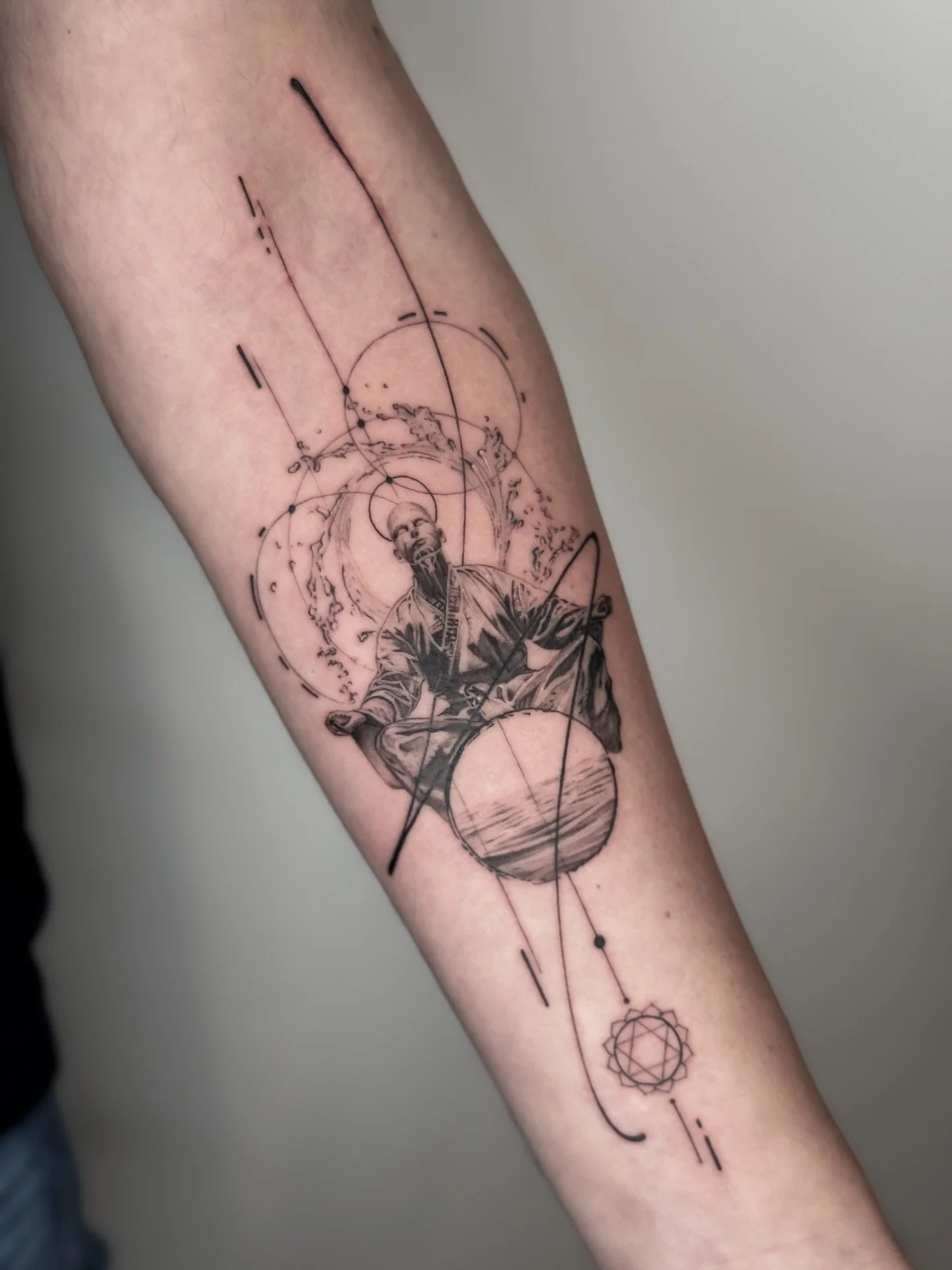 Daniel&rsquo;s work bridges refined linework and contemporary realism, guided by a belief that in tattooing, less is often more. By focusing on the essence of each design, he distills his clients&rsquo; ideas into clear, deliberate compositions execu