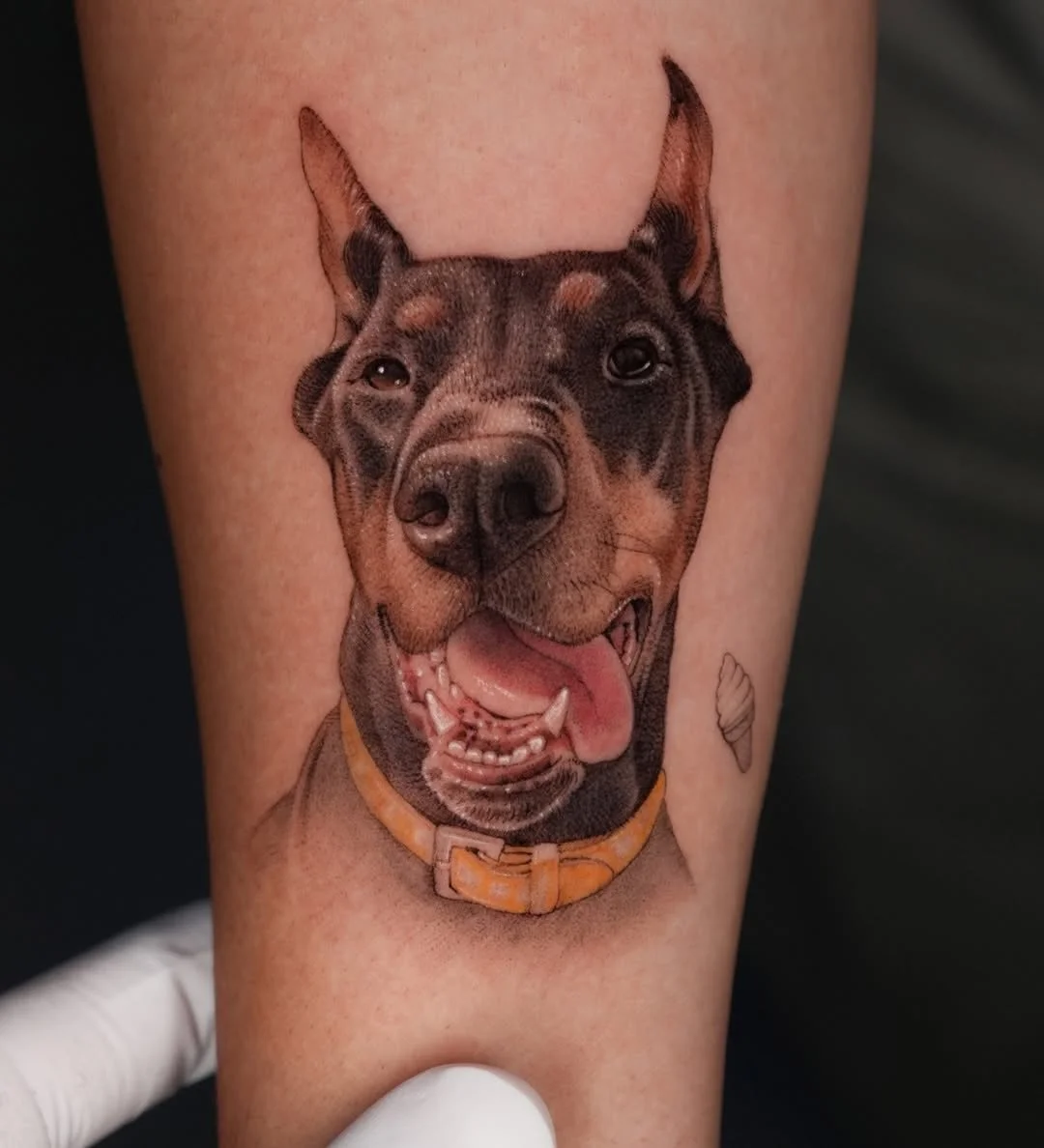 Ali (@ali_dundarrr) specializes in realistic tattoos, including pet portraits, epic film scenes, and highly detailed designs integrated with geometric lines. 

To start a project or explore more of his portfolio, visit the link in our bio.

#AtelierE