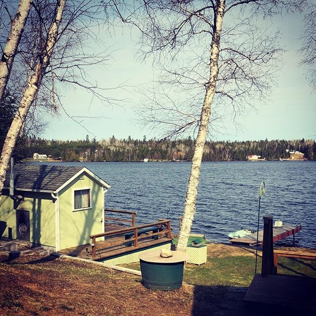 First day out here since the ice cleared off the lake. Water was brisk! But the sun was soaring and the sauna was roaring lol.
.
.
.
.
.
.
.
#lakelife #canadian #sauna #1sland #canadianreggae #swimming #newsingle #newsinglealert #newsong #canadianmus