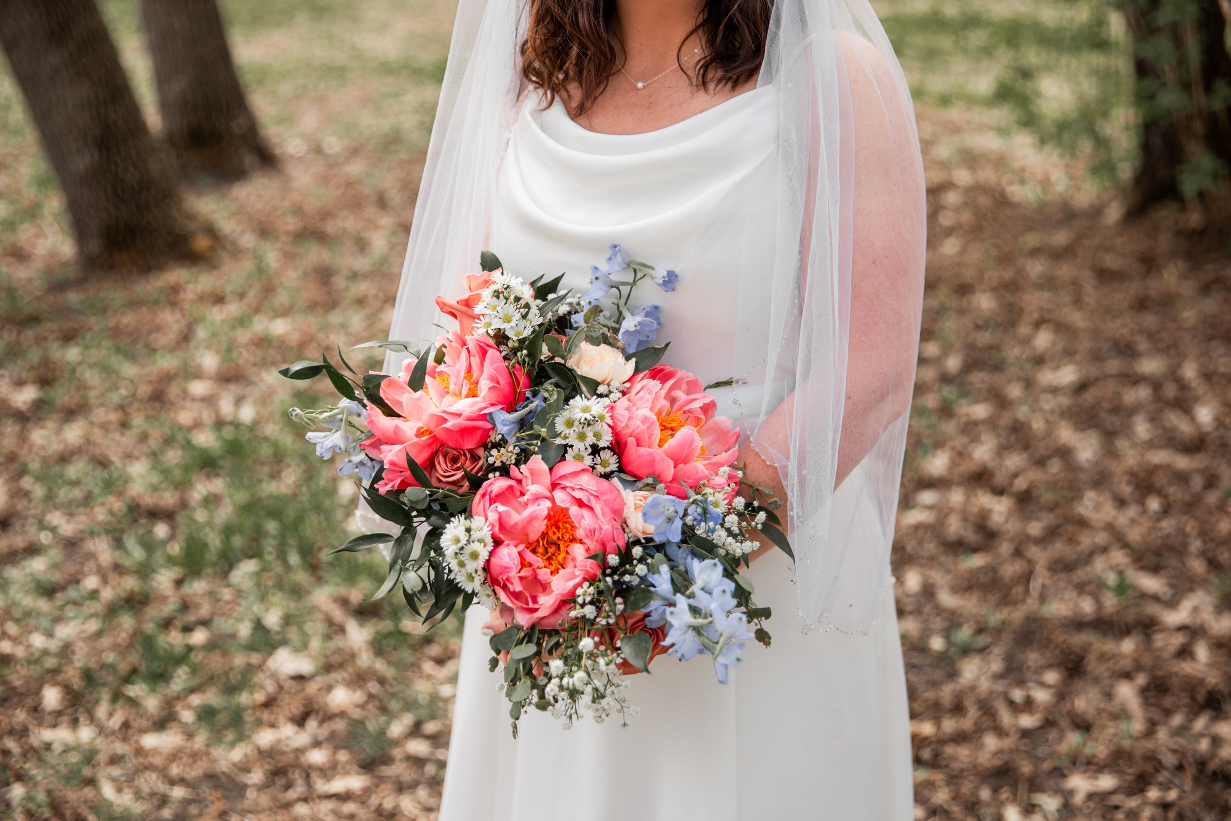 earth_buds_florist_winkler_bride_bouquets_wedding_flowers.jpeg