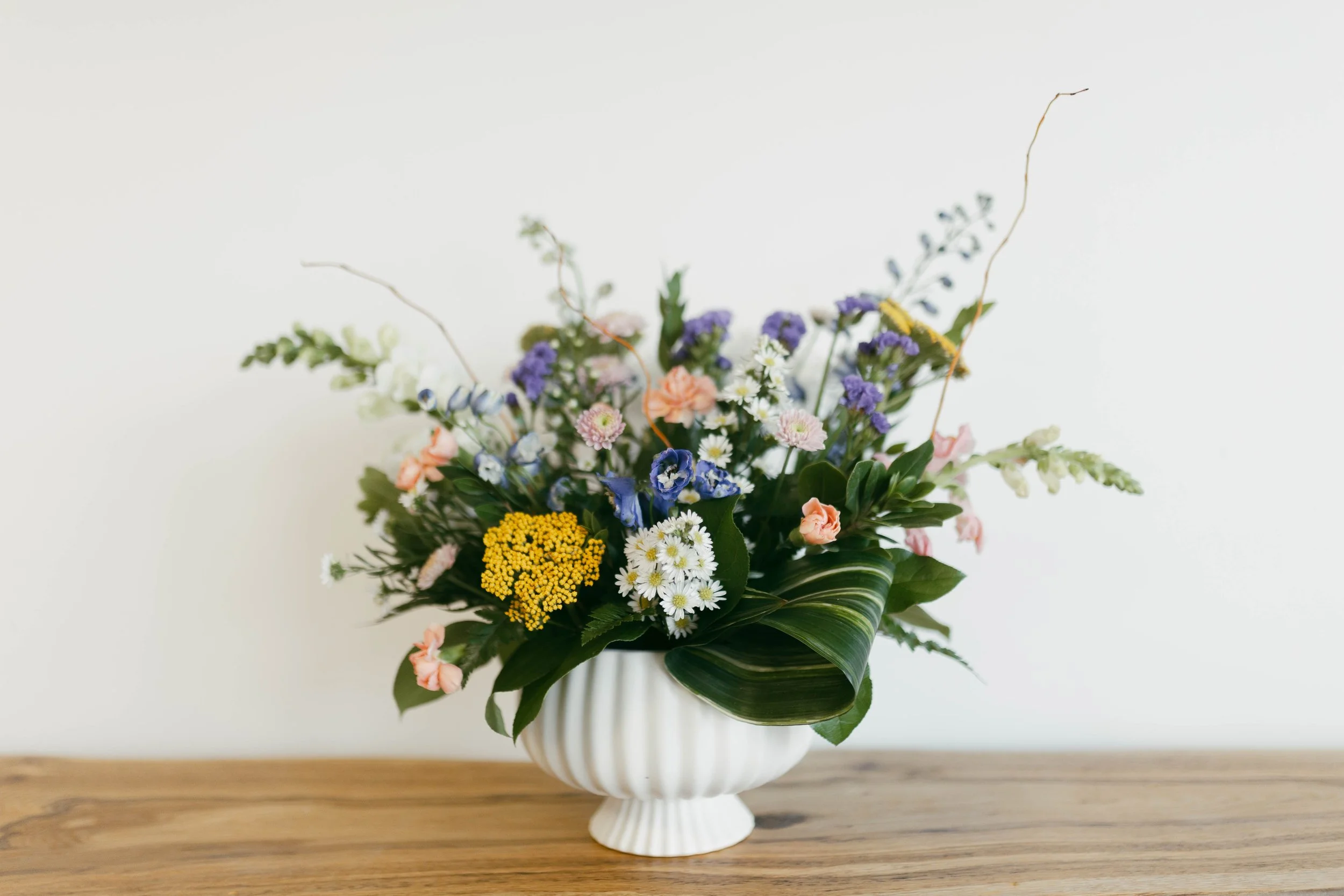 earth_buds_florist_order_flowers_winkler_floral_arrangement.jpg