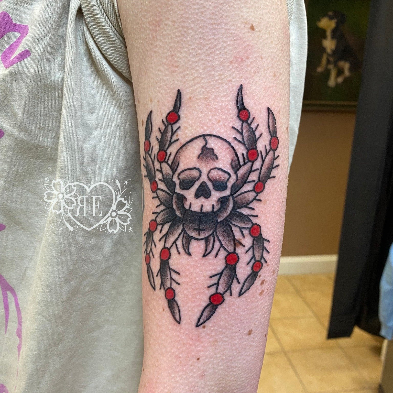 Life, death and the web in between - this spider doesn't just crawl, it haunts. Rich was in his element with this perfectly traditional tattoo - thick lines, black and grey with just a touch of red. If this is what you like in a tattoo, Rich is your 