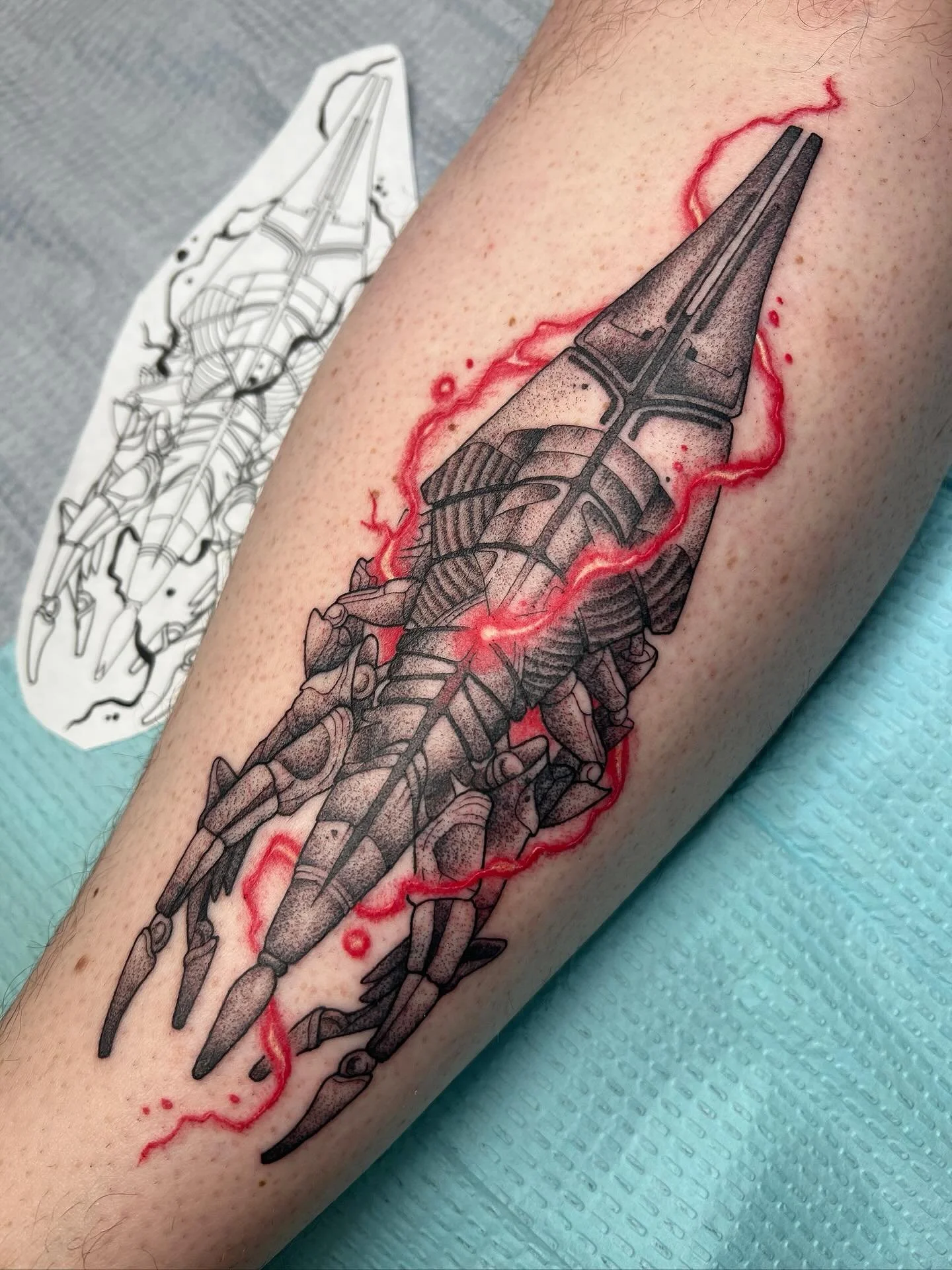 Mass Effect tattoo done by Koryn! Fill out the form in our bio to book your next video game tattoo with her 🎮

#njtattooartist #njtattooshop #njtattoo #bricknj #oceancountynj #radiantenergytattoo #tattoo #videogame #videogametattoo #masseffect #mass