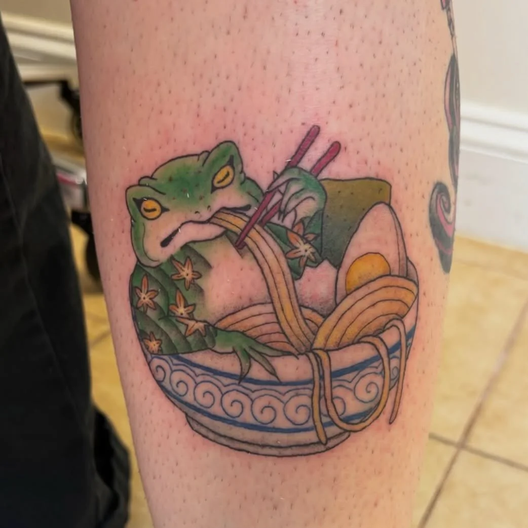 Toad in a ramen bowl done by Casey 🍜 she loves doing silly tattoos so fill out the form in our bio to book with her!

#colortattoo #ramen #ramenbowl #ramentattoo #toad #toadtattoo #njtattoo #njtattooartist #njtattooshop #bricknj #oceancounty