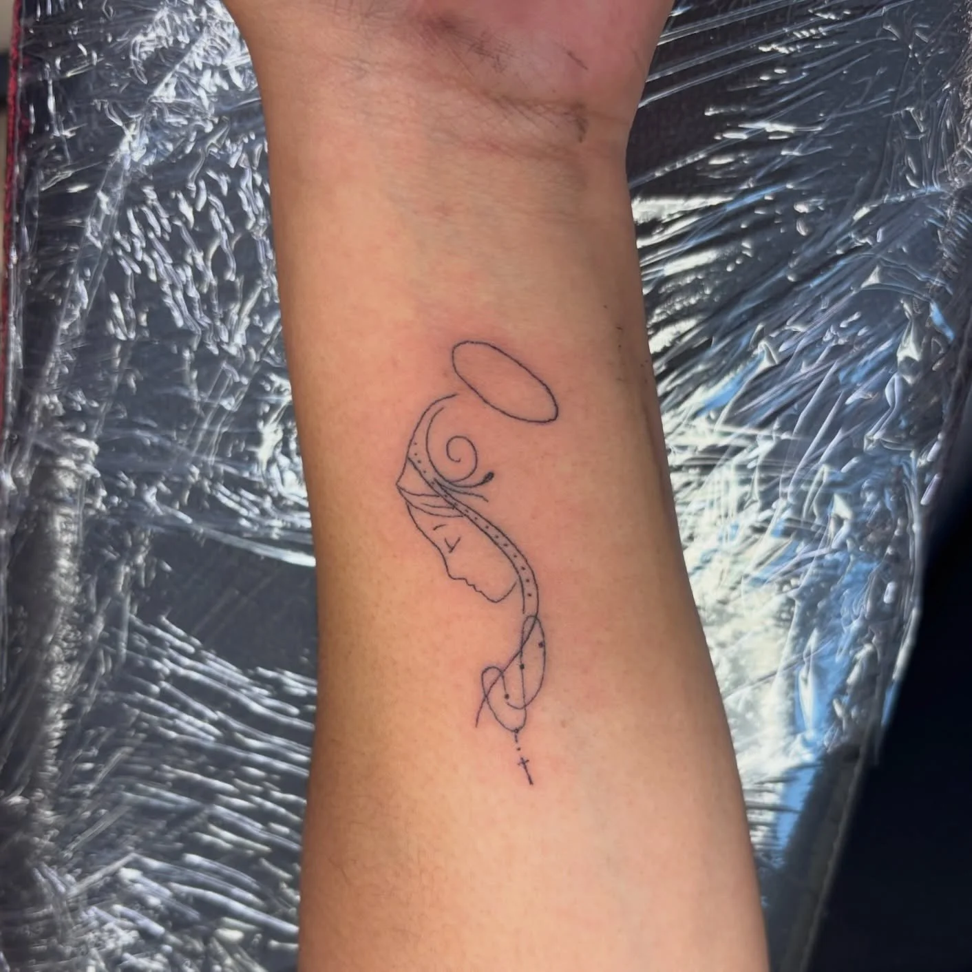 In love with this Virgin Mary piece done by Casey 😍 Fill out the form in our bio to book your next fine line tattoo with her!

#virginmary #virginmarytattoo #fineline #finelinetattoo #finelinetattoos #bricknj #oceancountynj #njtattoo #njtattooshop #