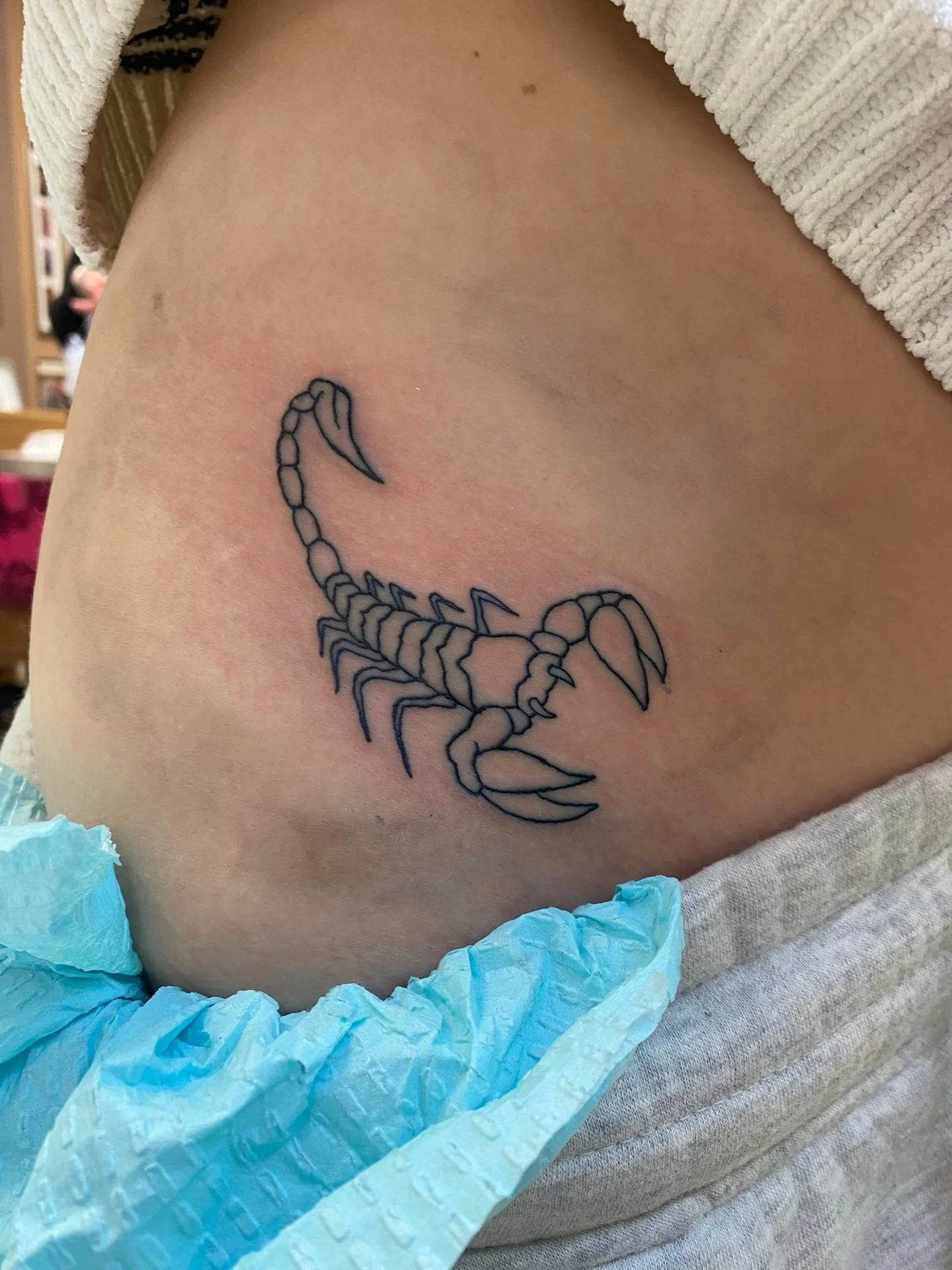 Scorpion on a hip done by Rich 🦂 click the link in the bio to book with him!

#scorpion #scorpiontattoo #lineworktattoo #hiptattoo #njtattooshop