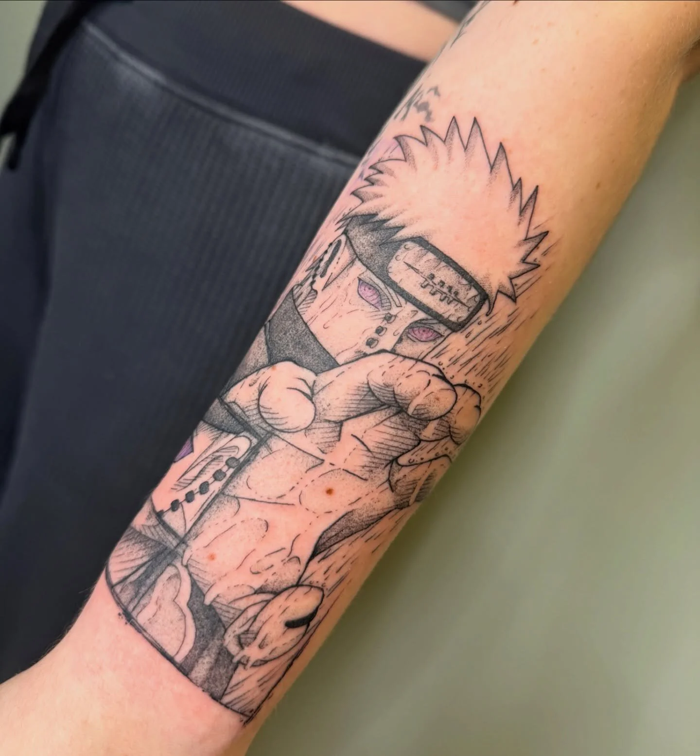Obsessed with this Pain tattoo from Naruto done by Koryn 🍥 She loves doing anime tattoos so fill out the form in our bio to book with her!

#painnaruto #paintattoo #narutotattoo #animetattoo #njtattooshop