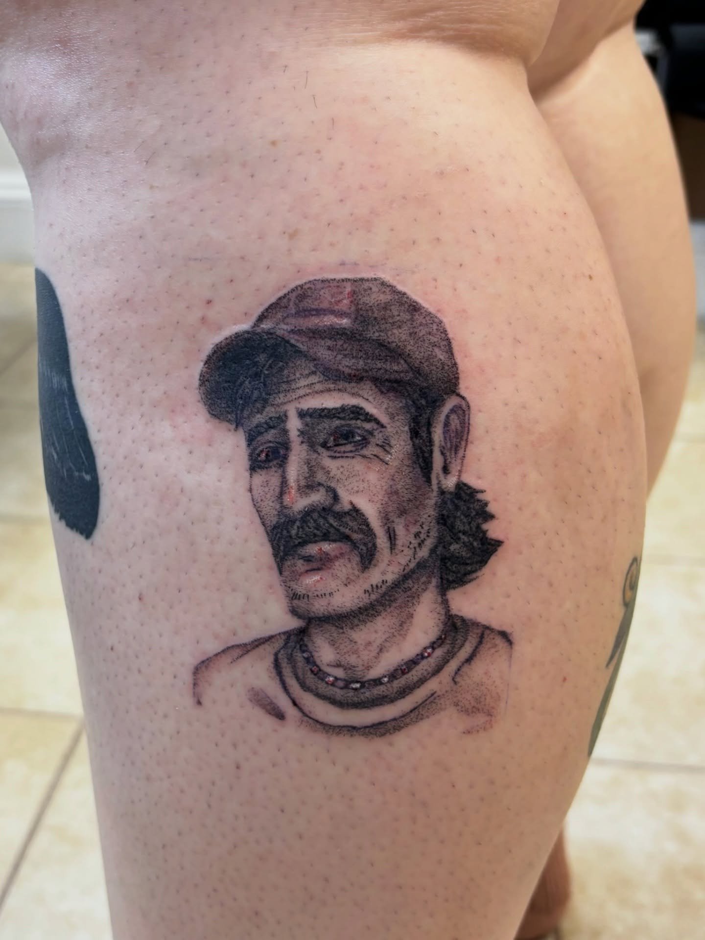 Awesome The Walking Dead piece done by Casey! She has time to tattoo you this month so fill out the form in our bio to book with her!

#videogametattoo #thewalkingdead #thewalkingdeadtattoo #blackandgreytattoo #njtattooshop