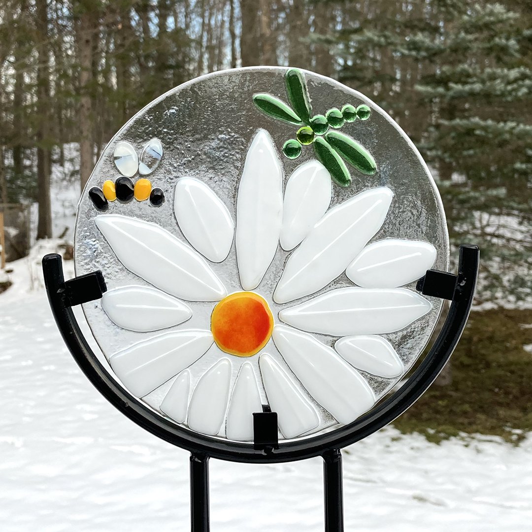 Stained Glass White Daisy Suncatcher, Stain Glass Daisy Flower Ornament, Daisy  Decor, Orange Ladybug 