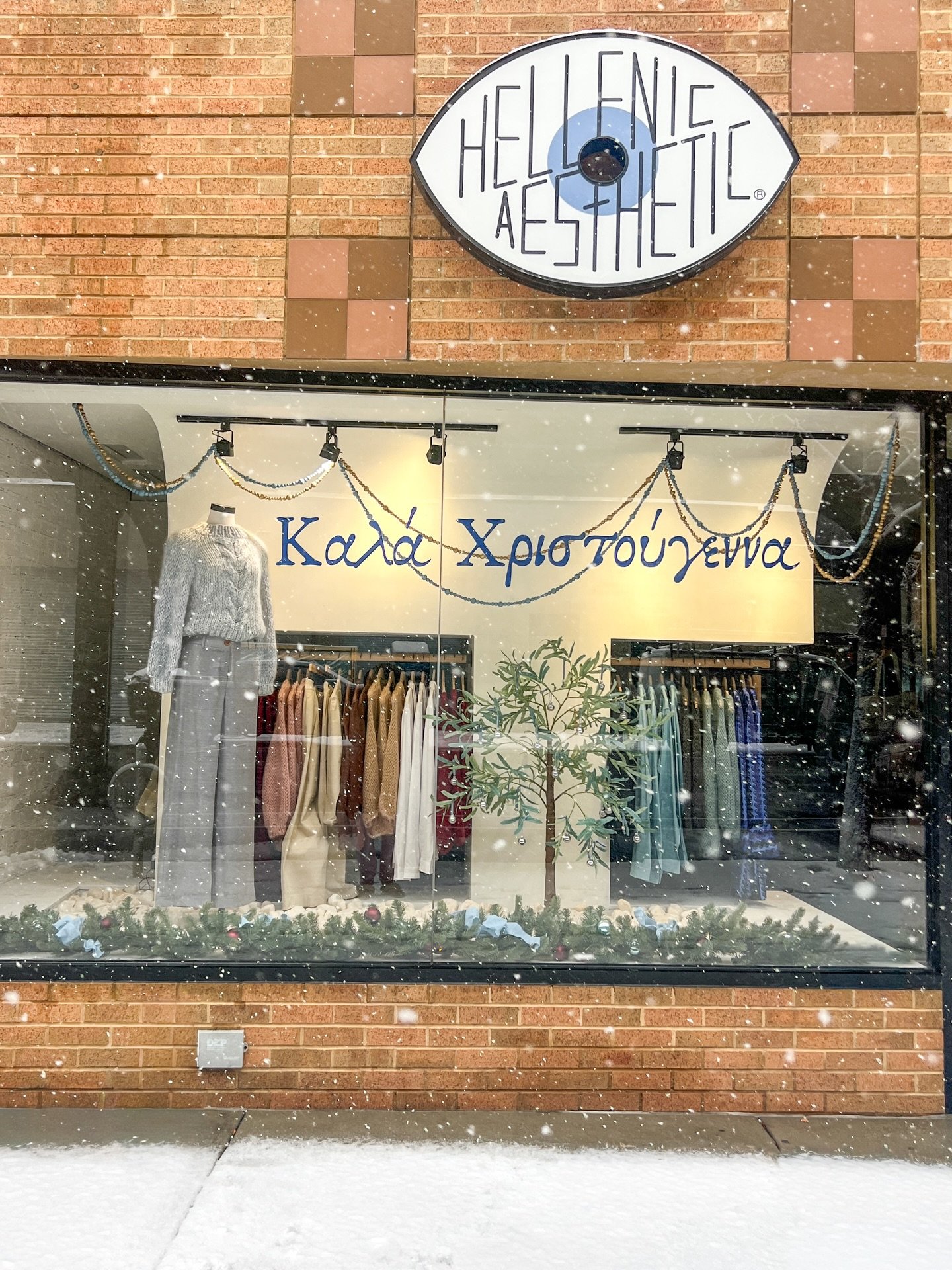 Snow in NYC ❄️✨🩵

Swipe for a few shop updates!