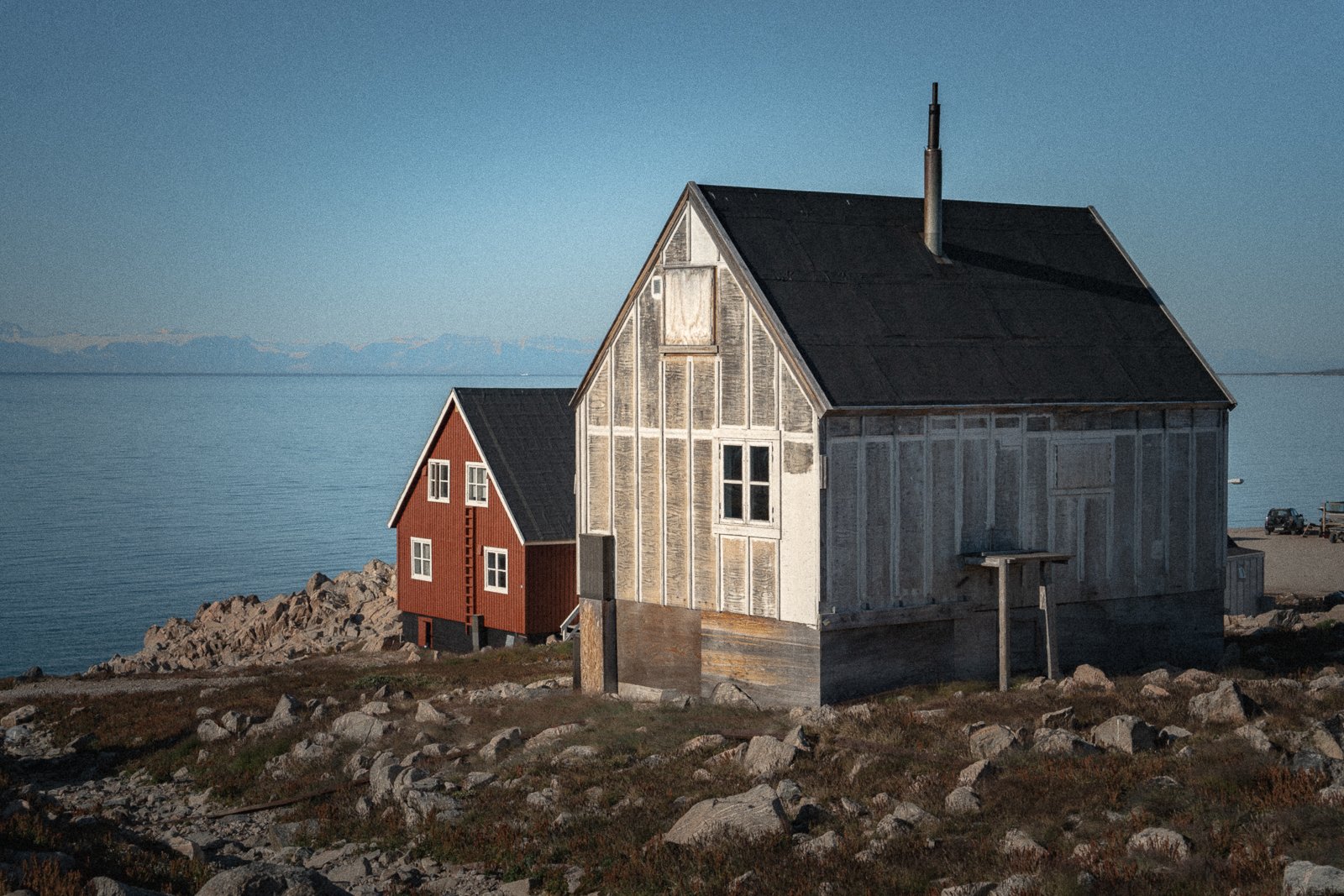 Airpixels-artctic-greenland-cabin-photography.jpg