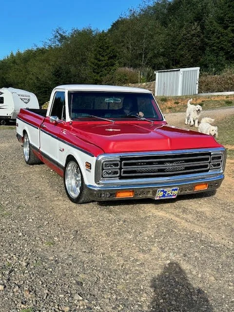 

1972 short bed Shianne super Chevy Pickup: Ron Yacavace