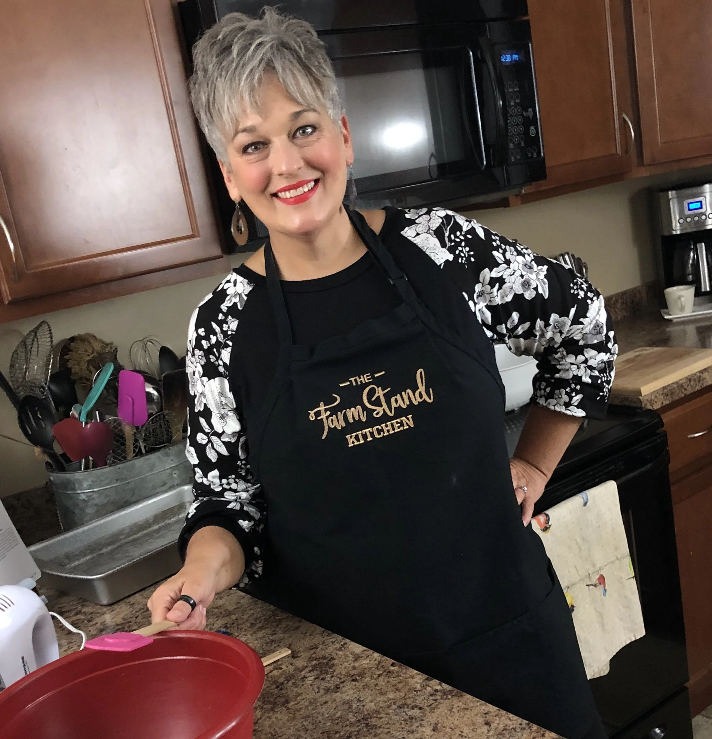 THE FARM STAND APRON