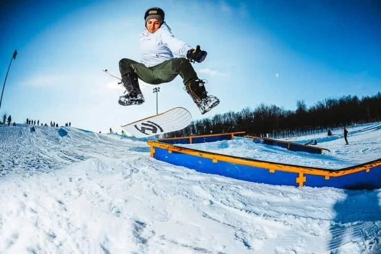 snowskate-granby2020.jpg