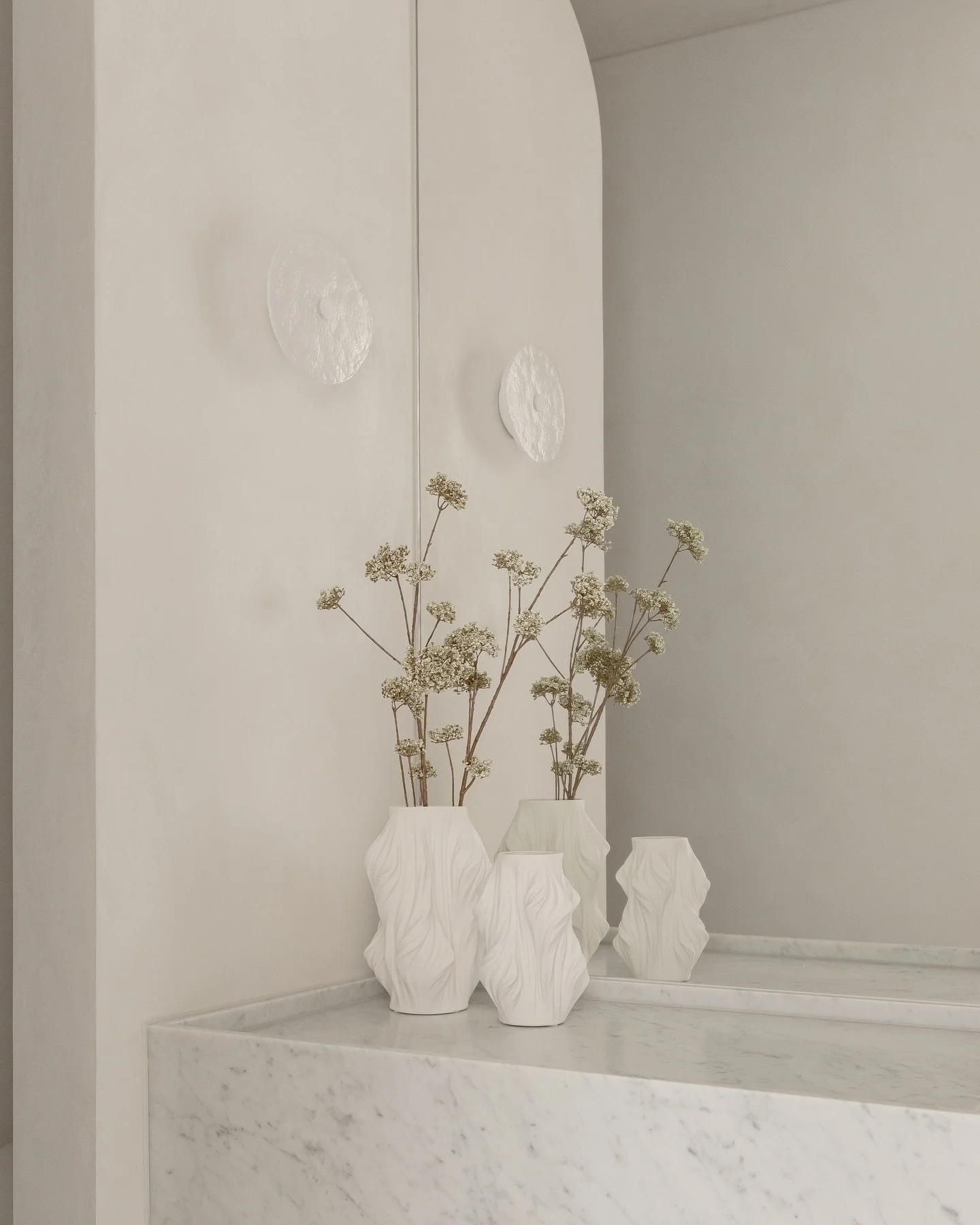 With a variety of textures on display, this space is calm and considered. 

&bull;

&bull;

&bull;

#sydneyrealestate #styledtosell #realestate #interiorinspo #interior #styling #property #sydney #staging #homestyling #interiorstyling #propertystylis