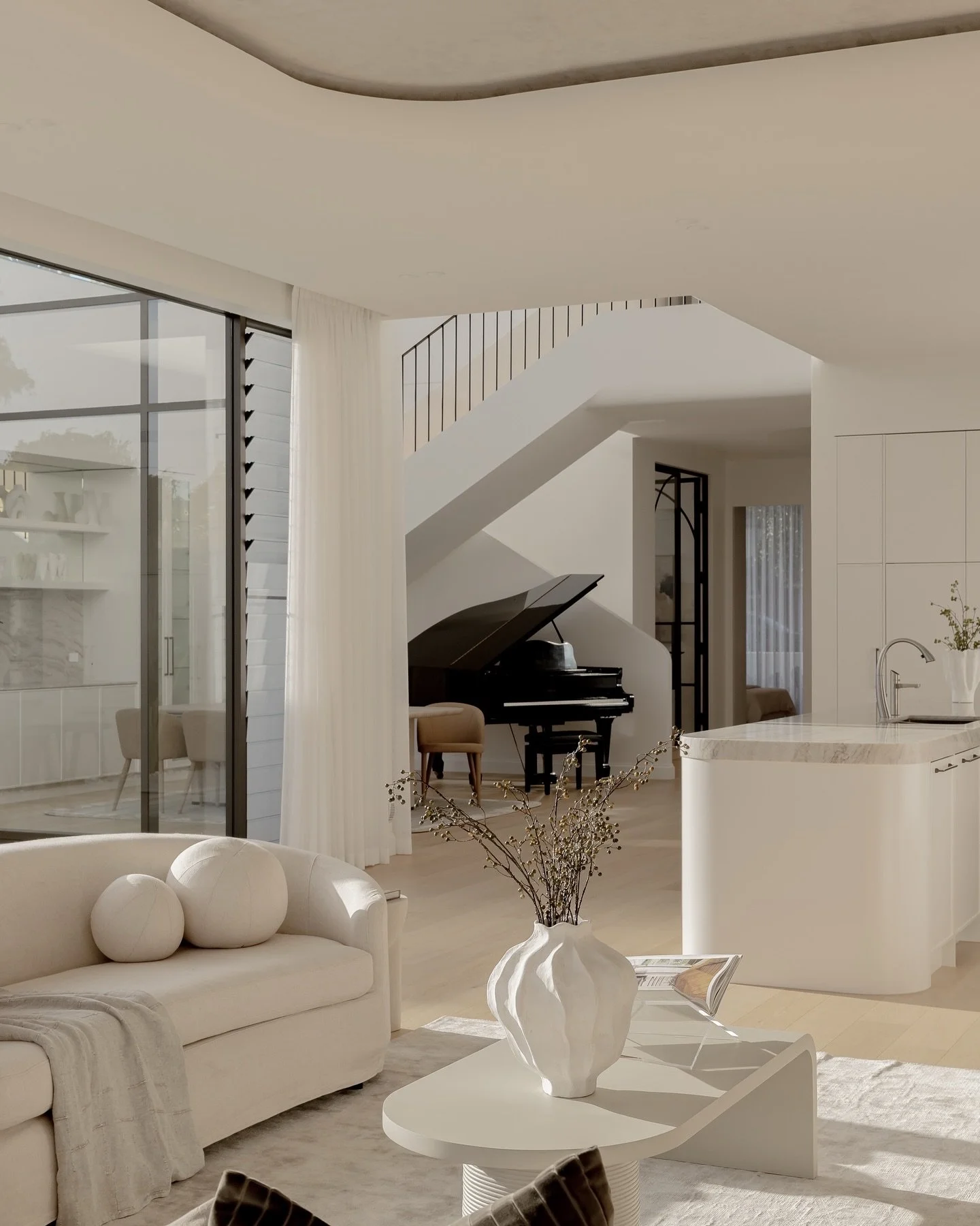 When the natural light hits just right 👌🏼 

&bull;

&bull;

&bull;

#sydneyrealestate #styledtosell #realestate #interiorinspo #interior #styling #property #sydney #staging #homestyling #interiorstyling #propertystylist #propertystyling #propertyst