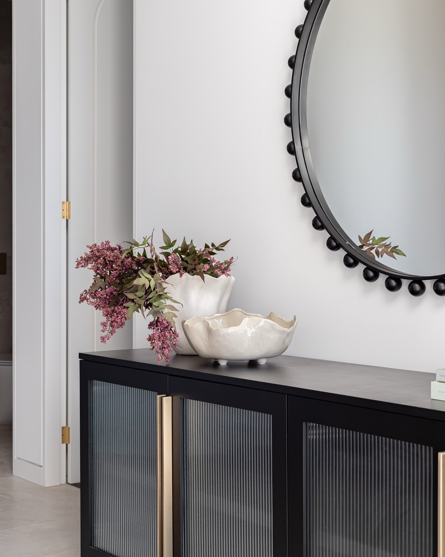 Making an entrance ~ We love incorporating a buffet or console table in a front entrance if space permits. It provides a warm welcome through the front door whilst also providing a buyer the vision of additional storage space within the home🤍 

&bul