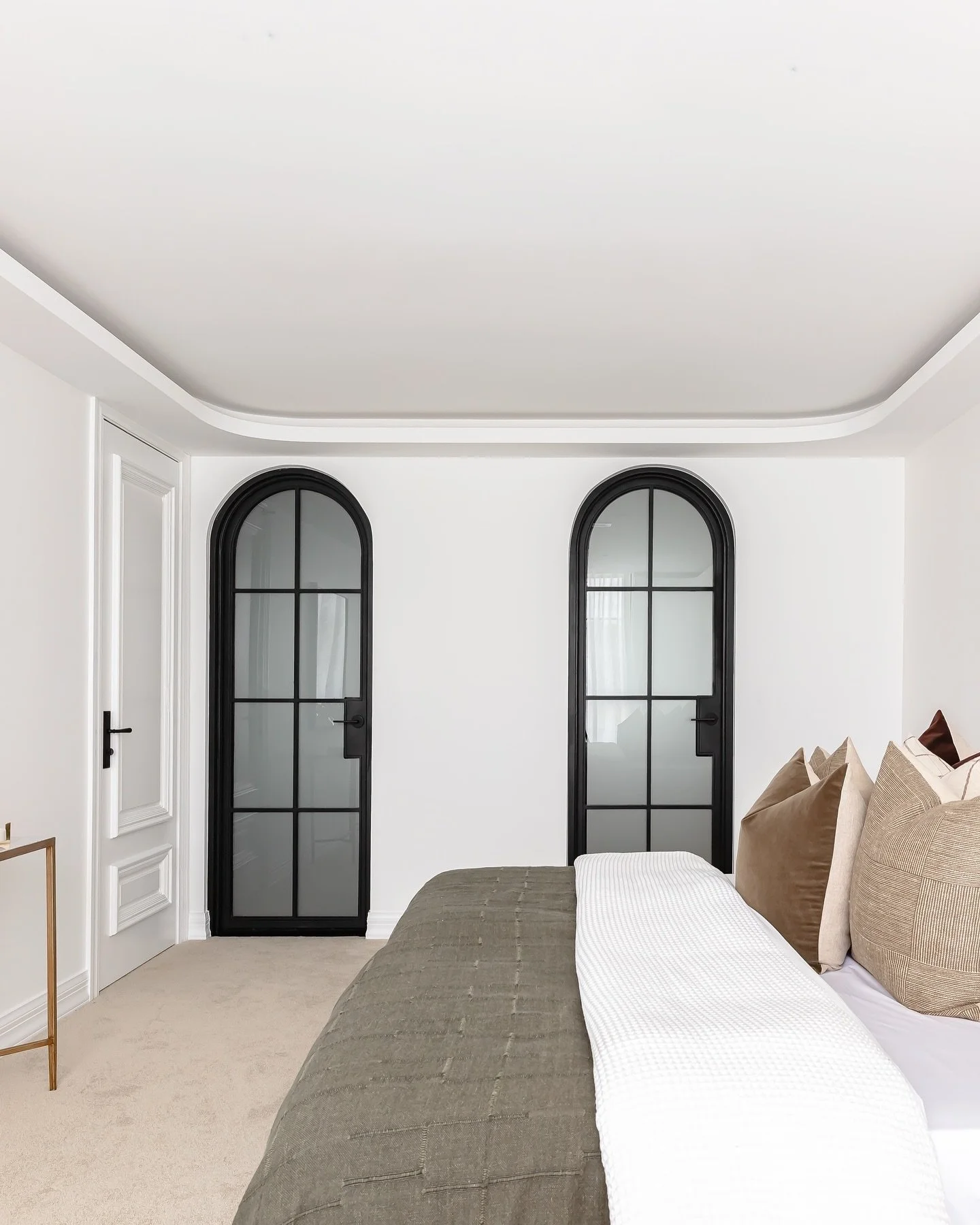 Master bedroom details in this stunning Connells Point masterpiece 🤍 

&bull;

&bull;

&bull;

#sydneyrealestate #styledtosell #realestate #interiorinspo #interior #styling #property #sydney #staging #homestyling #interiorstyling #propertystylist #p