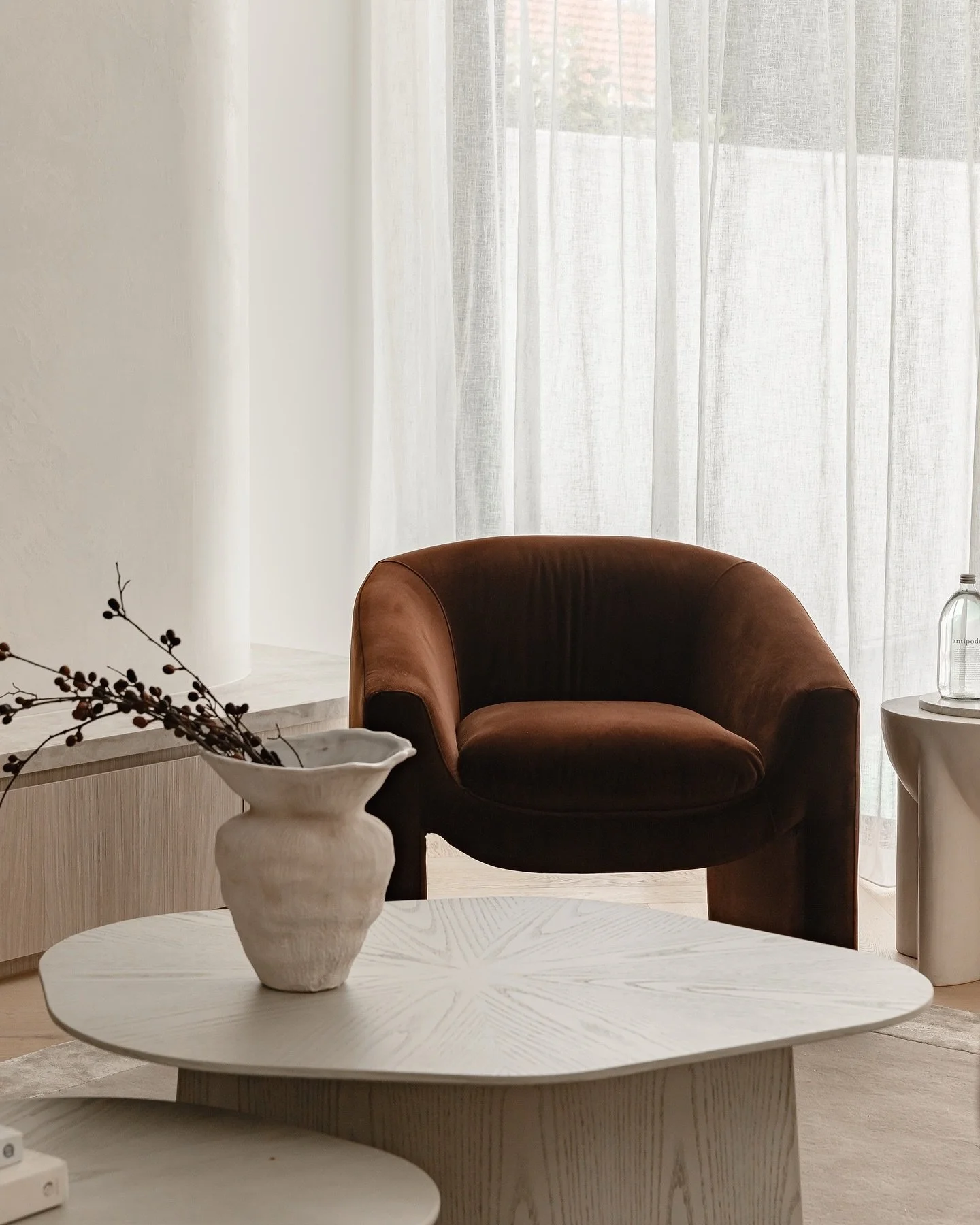 We all love a little chocolate in life, right? 😉

&bull;

&bull;

&bull;

#sydneyrealestate #styledtosell #realestate #interiorinspo #interior #styling #property #sydney #staging #homestyling #interiorstyling #propertystylist #propertystyling #prope