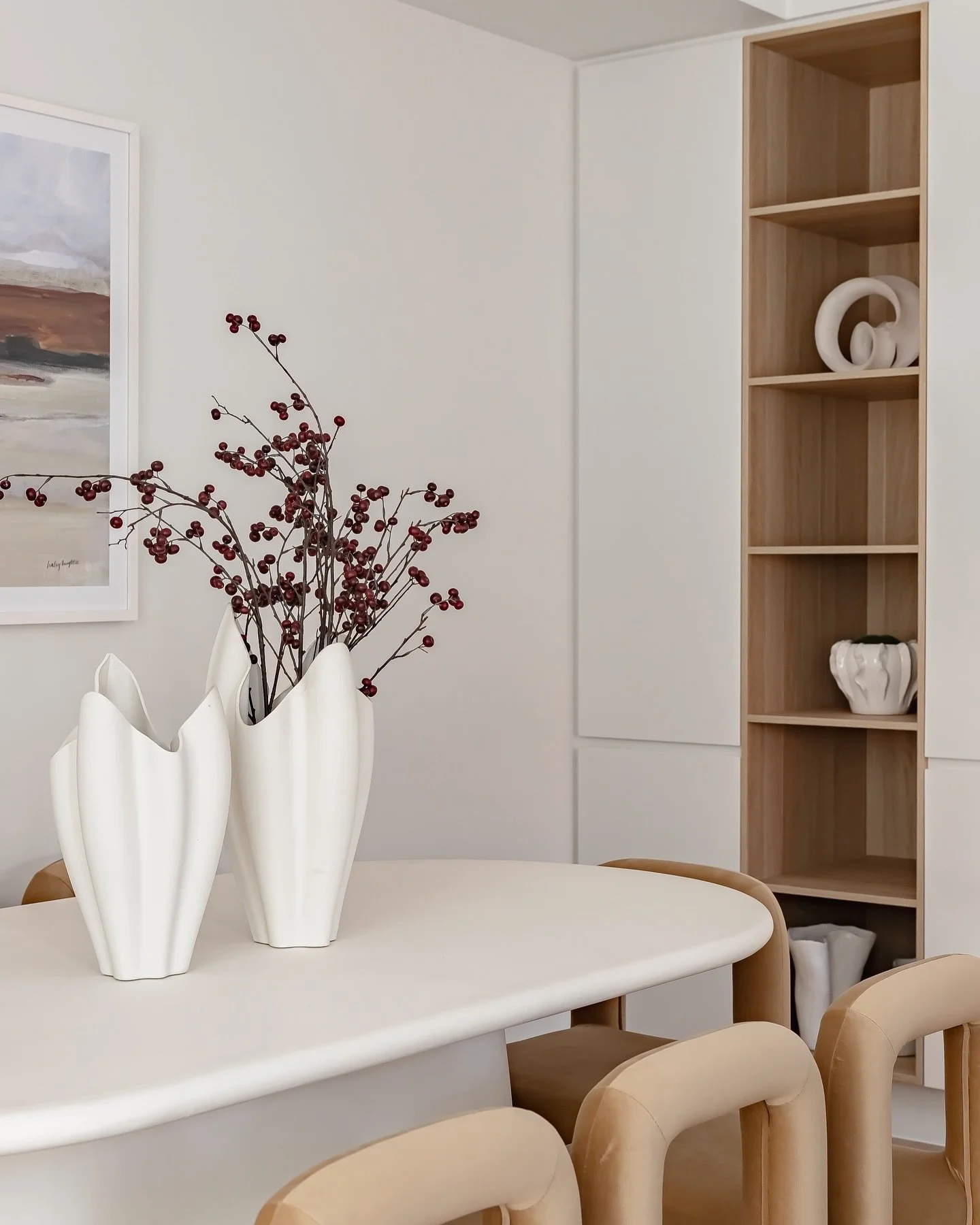 This dining zone is all about balance &mdash; sculptural forms, tactile finishes and a calm, cohesive palette that invites you to linger 🤍 

&bull;

&bull;

&bull;

#sydneyrealestate #styledtosell #realestate #interiorinspo #interior #styling #prope