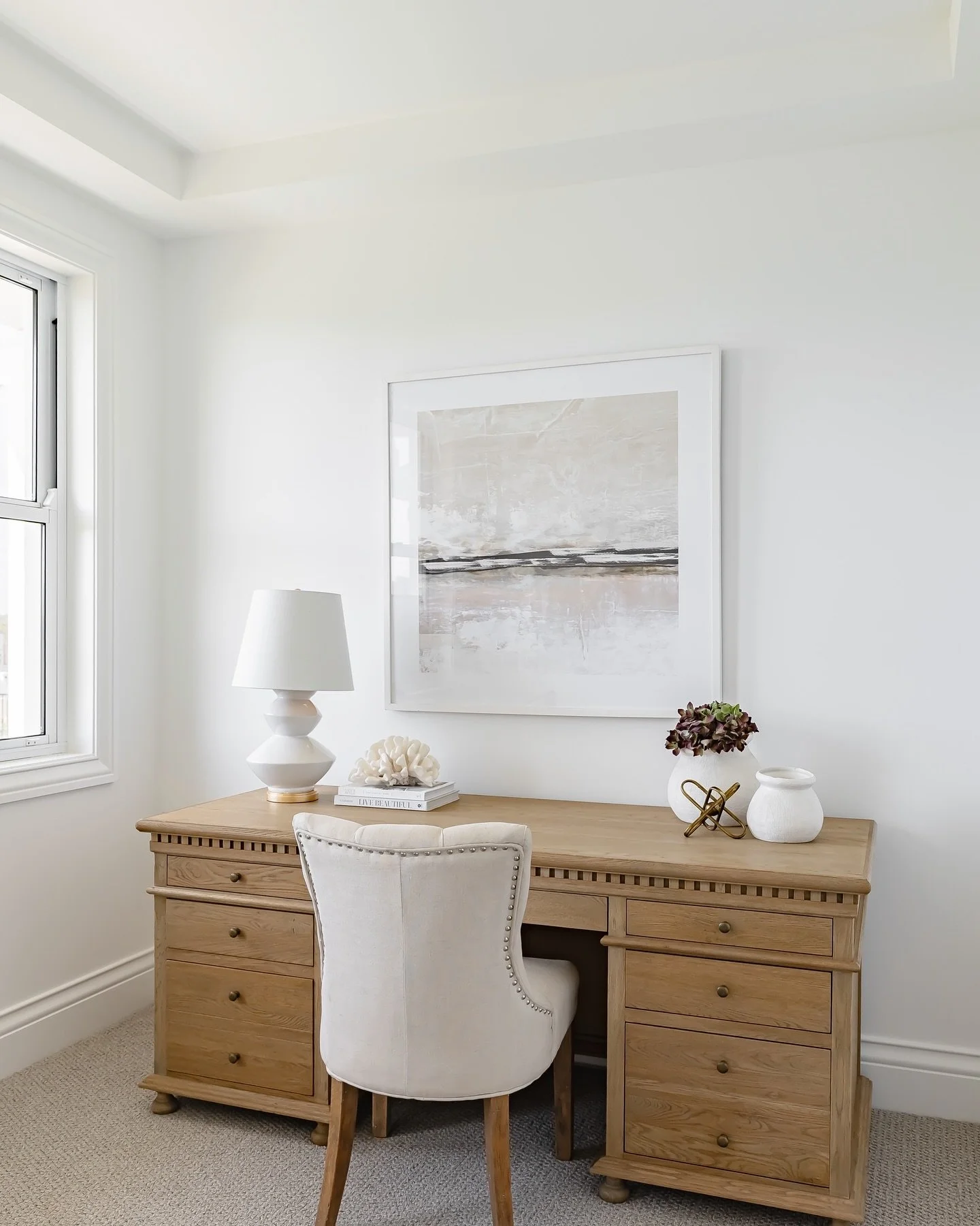 Classic styling for a classic home 🤍

&bull;

&bull;

&bull;

#sydneyrealestate #styledtosell #realestate #interiorinspo #interior #styling #property #sydney #staging #homestyling #interiorstyling #propertystylist #propertystyling #propertystaging #