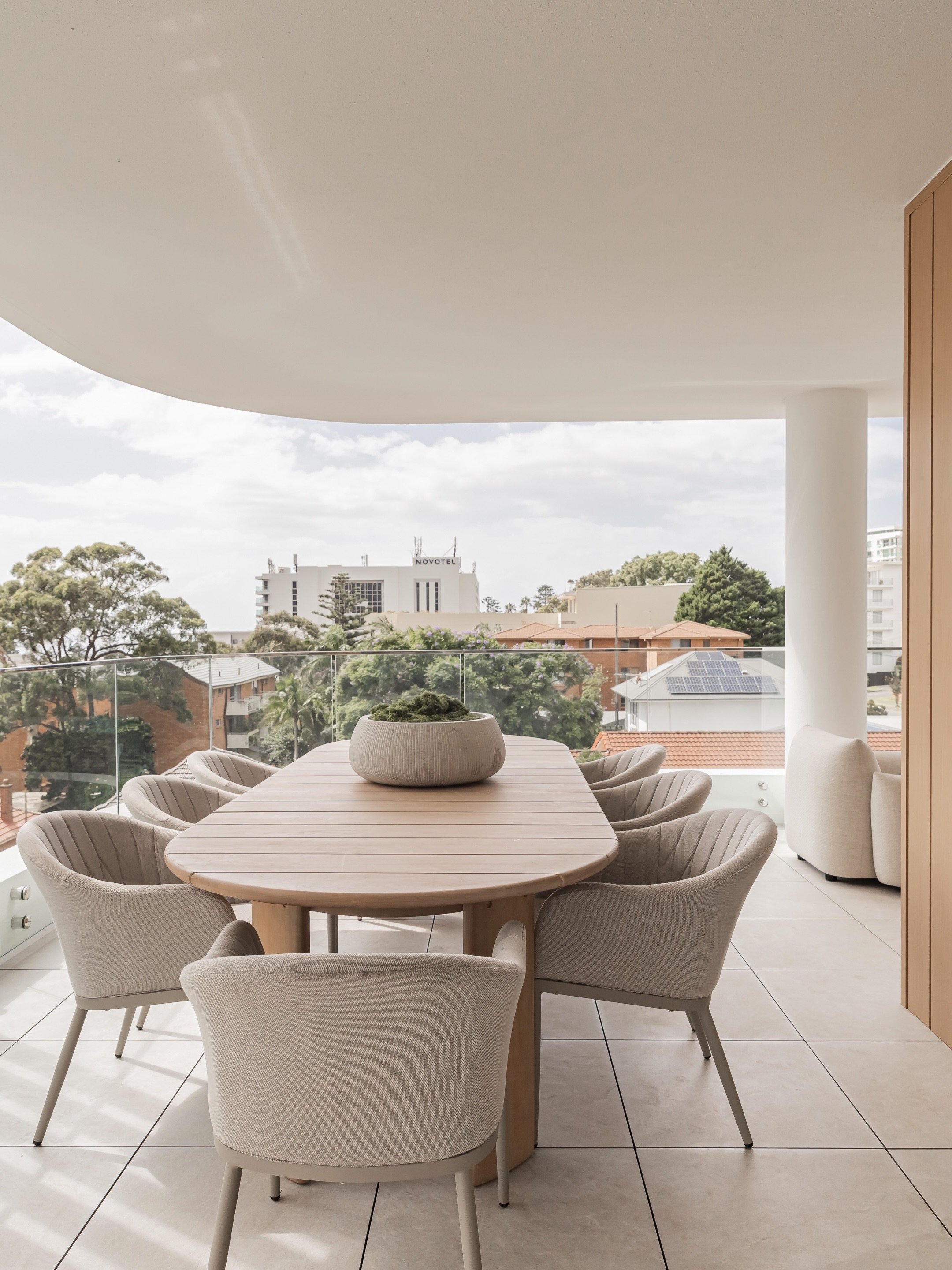 Apartment living with house sized proportions? Yes please 🙋🏼&zwj;♀️