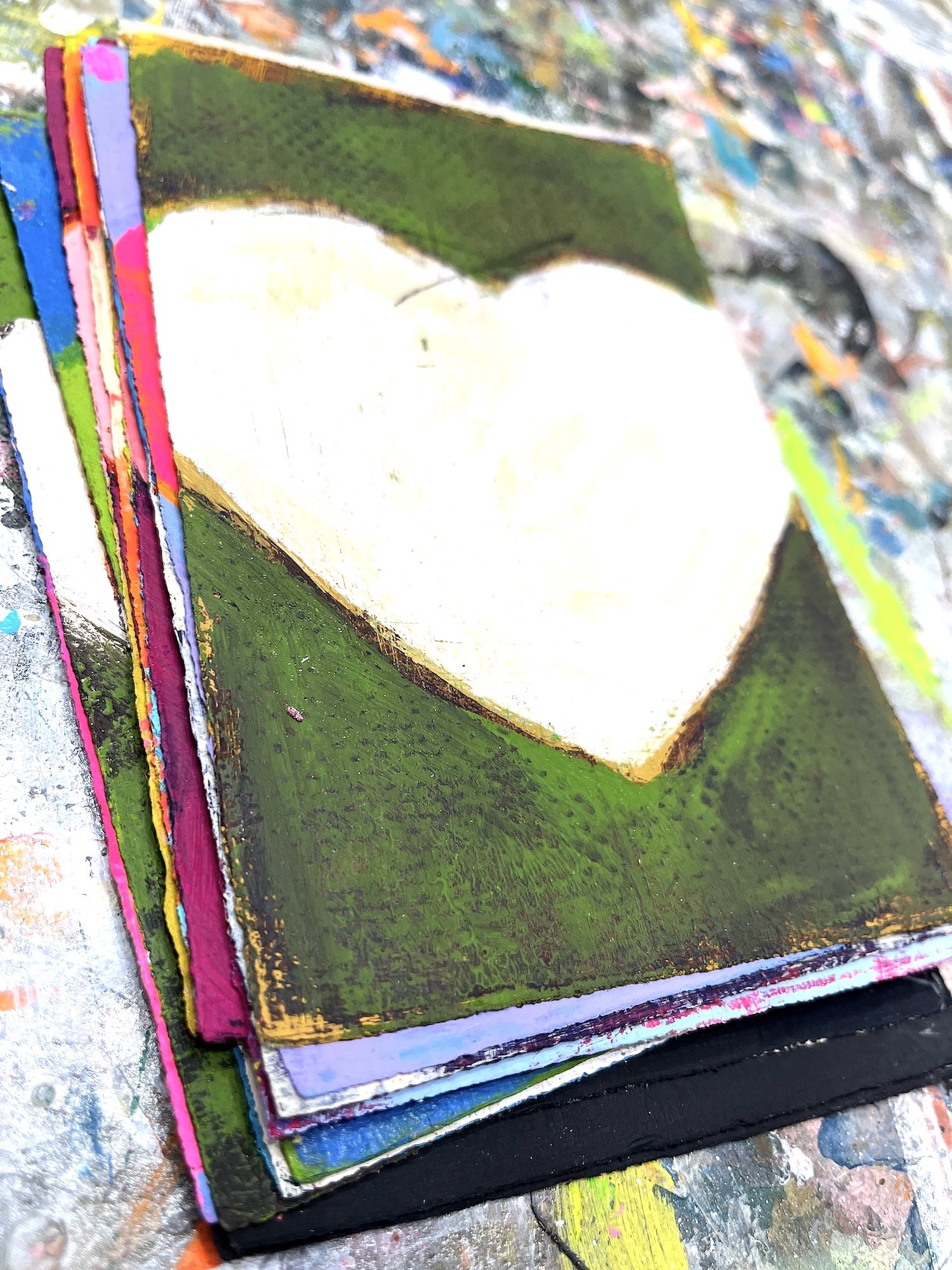 paper24_PaperHearts24-285_6.5x4.5_detail1.jpeg
