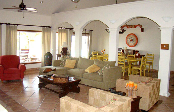 las-brisas-interior-slideshow-9.jpg