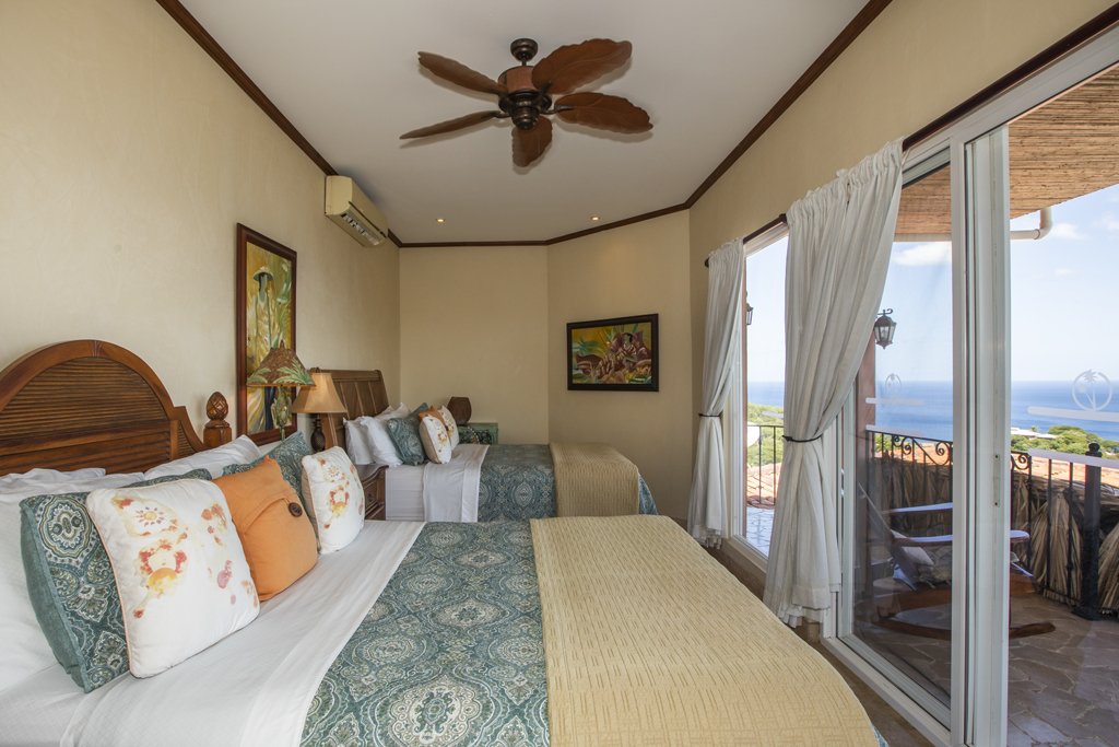 Vista Preciosa Bedroom with balcony IMG_9908.jpg