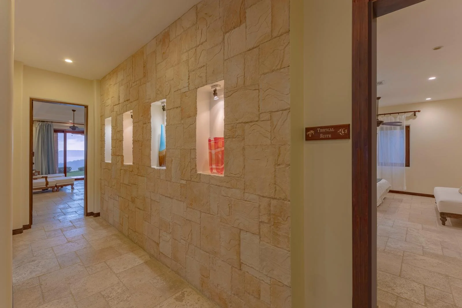 Durazno Interior Hall Tropical Suite.jpeg