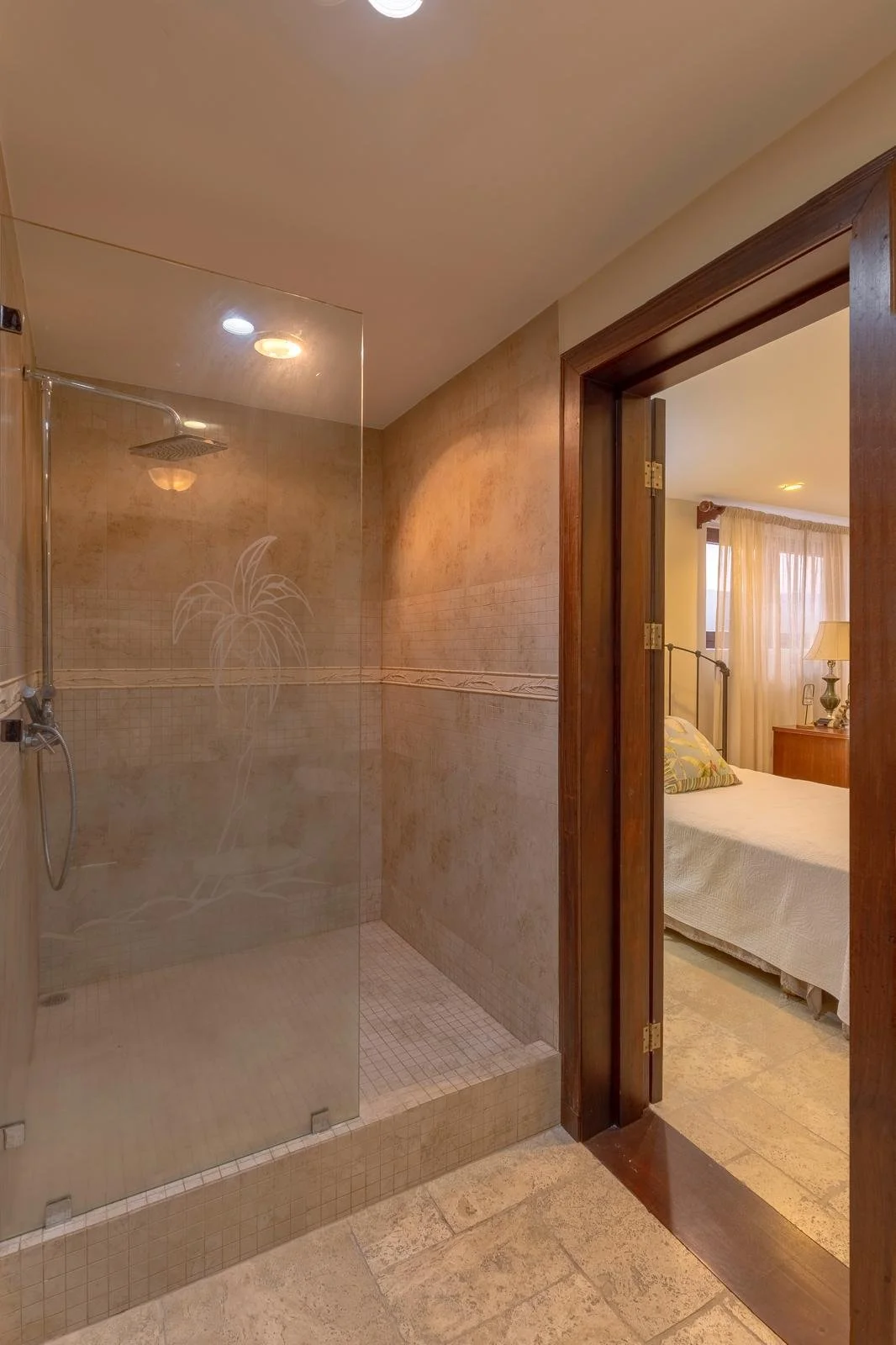 Durazno Bathroom from room with 2 beds.jpeg