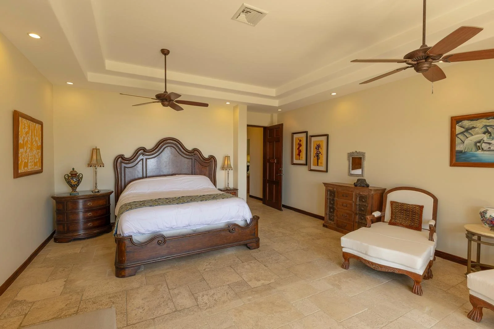 Durazno Bedroom with 2 chairs.jpeg