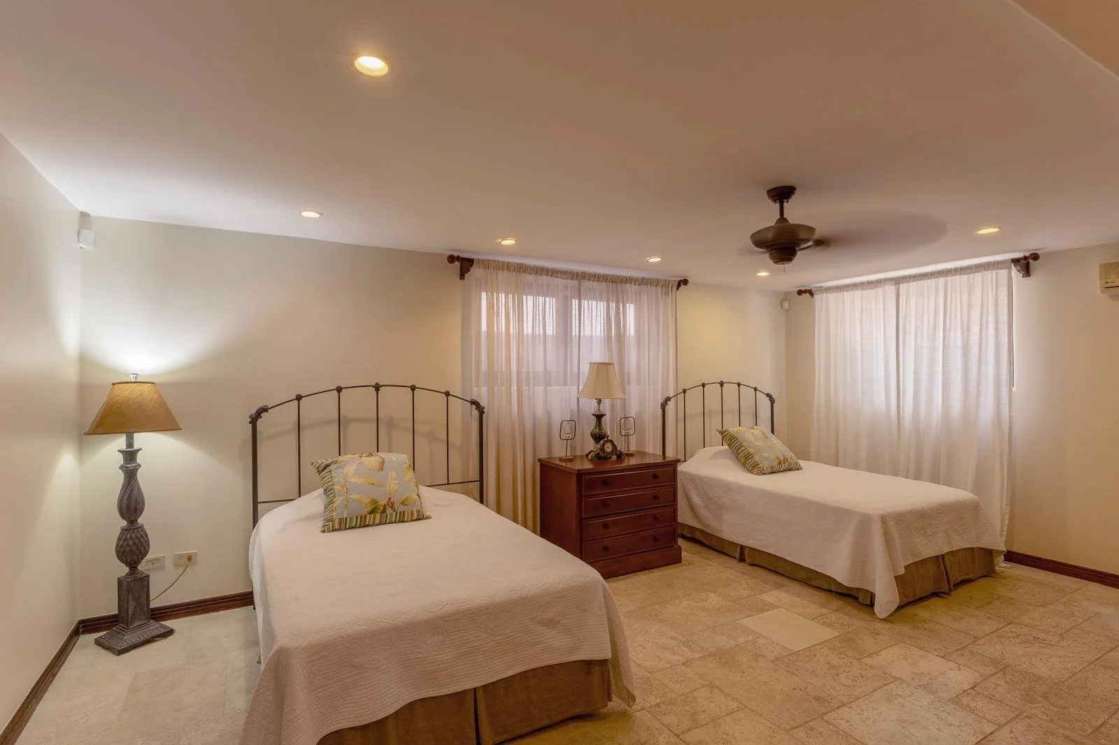 Durazno Bedroom 2 Beds.jpeg