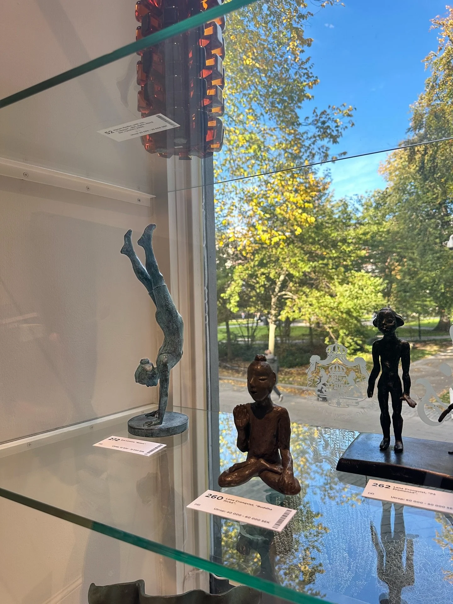 Jag kan verkligen rekommendera ett bes&ouml;k p&aring; #Bukowskis och f&ouml;rhandsvisningen av auktionen Contemporary Art &amp; Design vid Berseli park. En ofantlig m&auml;ngd sp&auml;nnande konst i vackra lokaler. &Ouml;ppet sista dagen i morgon ti