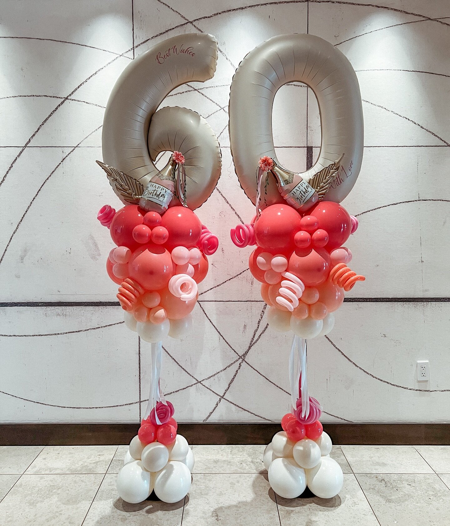 Milestones towers to celebrate 60, with love! 
.
.
.
. #balloontower #balloon #birthdayballoons #birthday🎂 #balloons #organic balloons #balloonprofessional #balloonmosaic ballooncolumn #balloonarrangement #balloonmarquee #obsessed #🎈 #vail #balloon