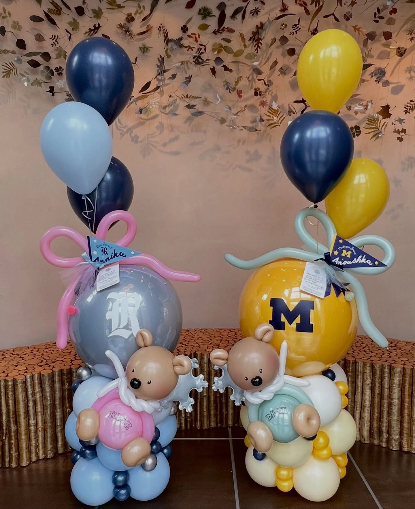 ACCEPTED! 
#collegeacceptance #balloonbouquets #balloonstack