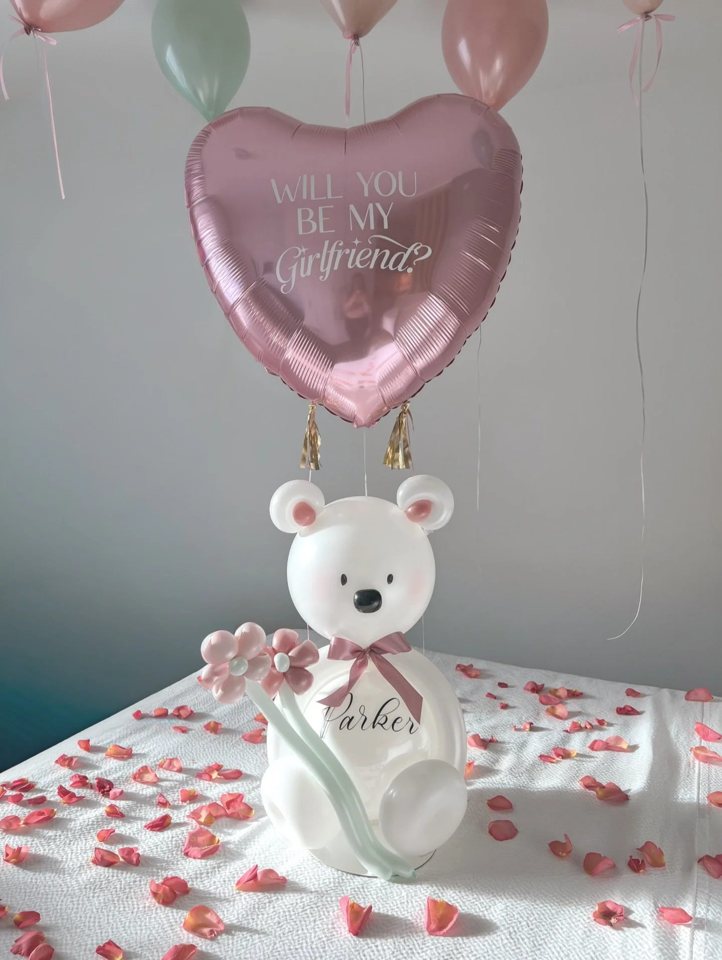 Love helping people pull off grand gestures! 
#balloonbouquets #balloons #balloondecoration