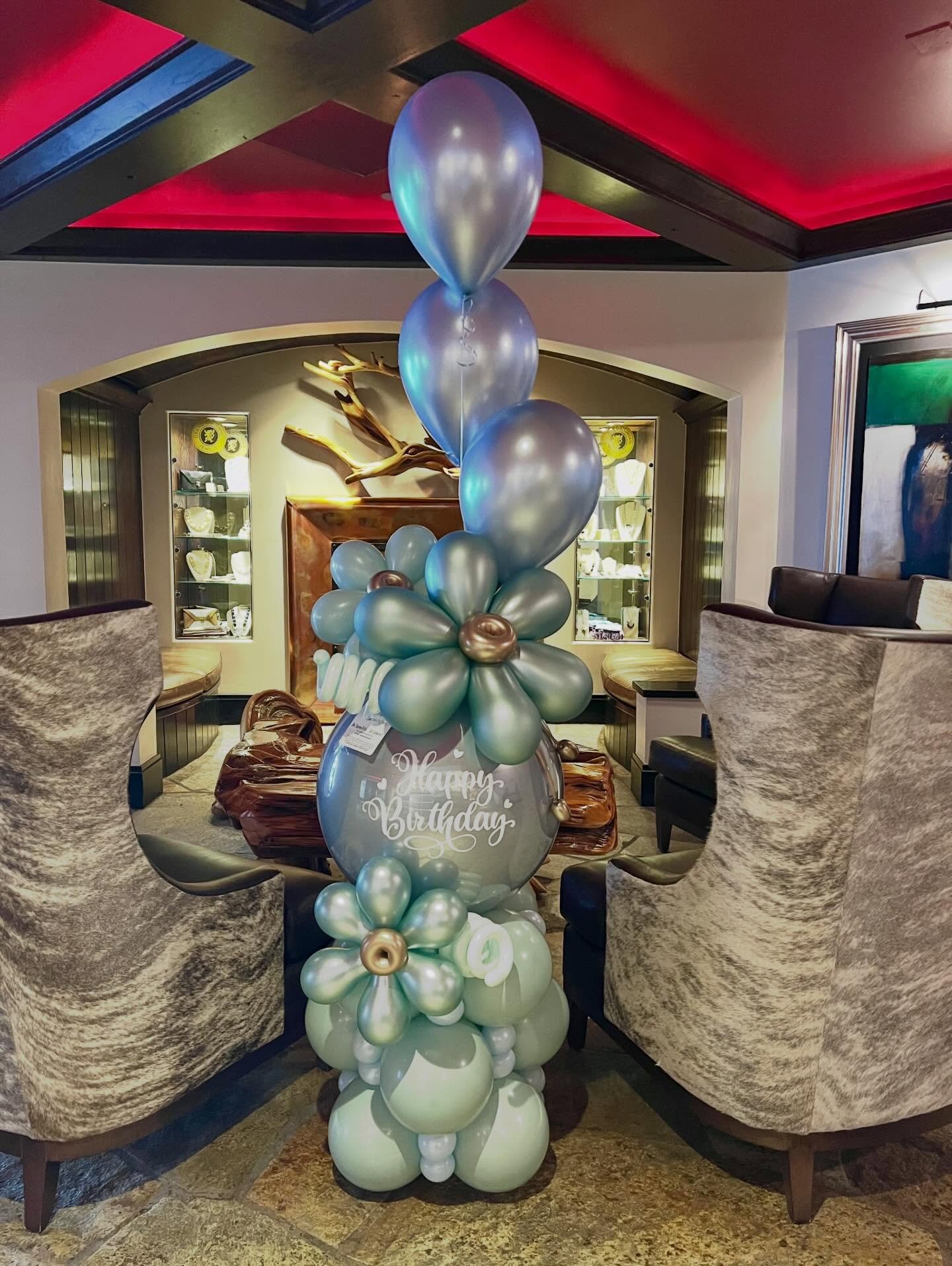 A beautiful little bouquet! 

#balloonbouquets #balloonstack #balloondecoration