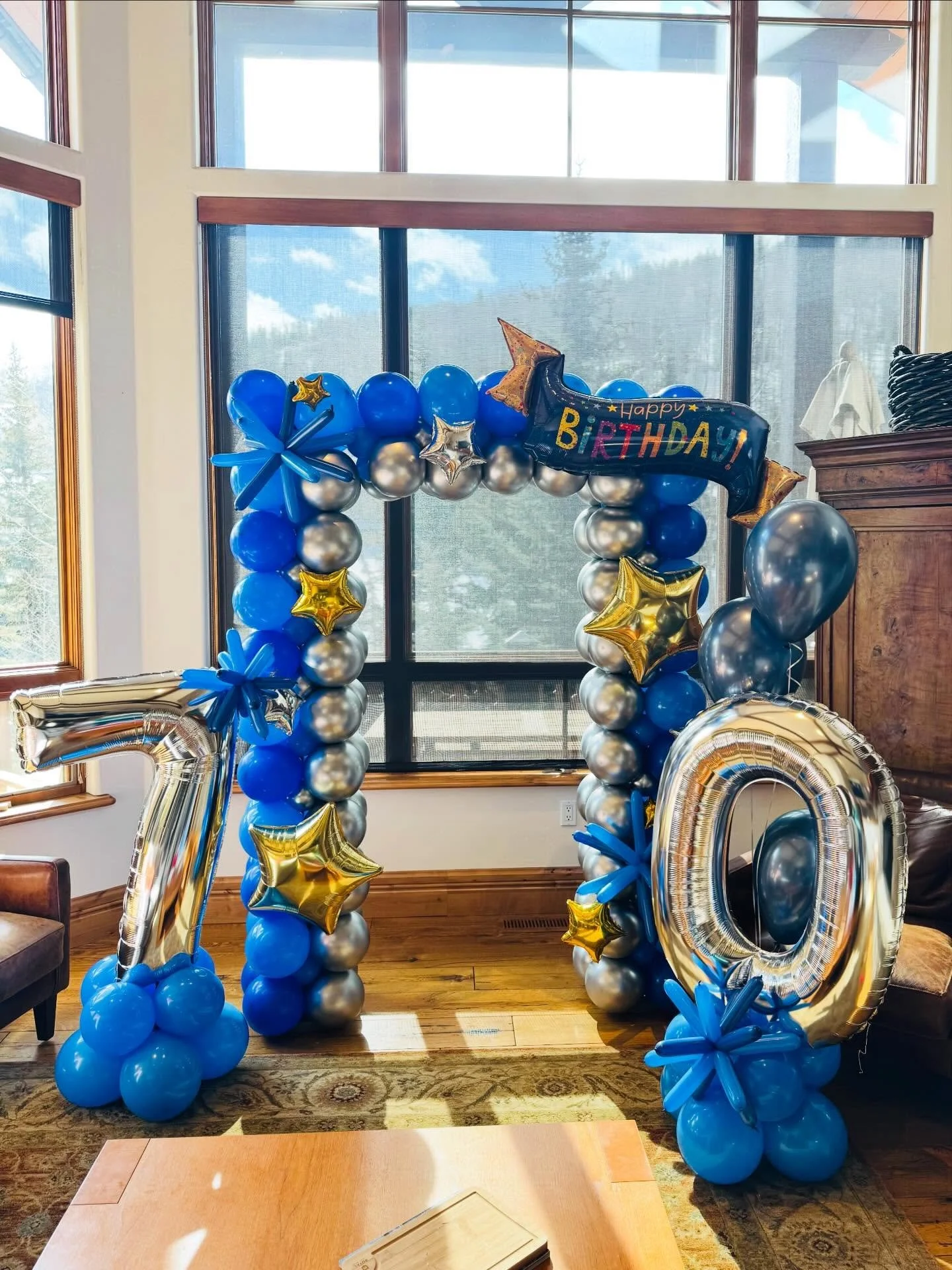 One of our most economical arch options, designed to serve as both a photo backdrop and statement d&eacute;cor. Perfect for a variety of events and especially suited for smaller functions or more intimate celebrations. Fully customizable to your them