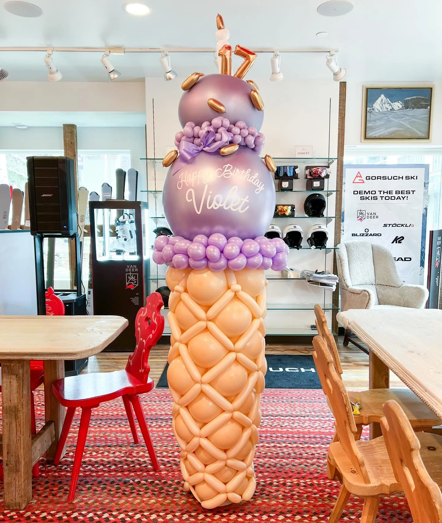 For a sweet 17! 
#balloonicecream #ballooncolumn